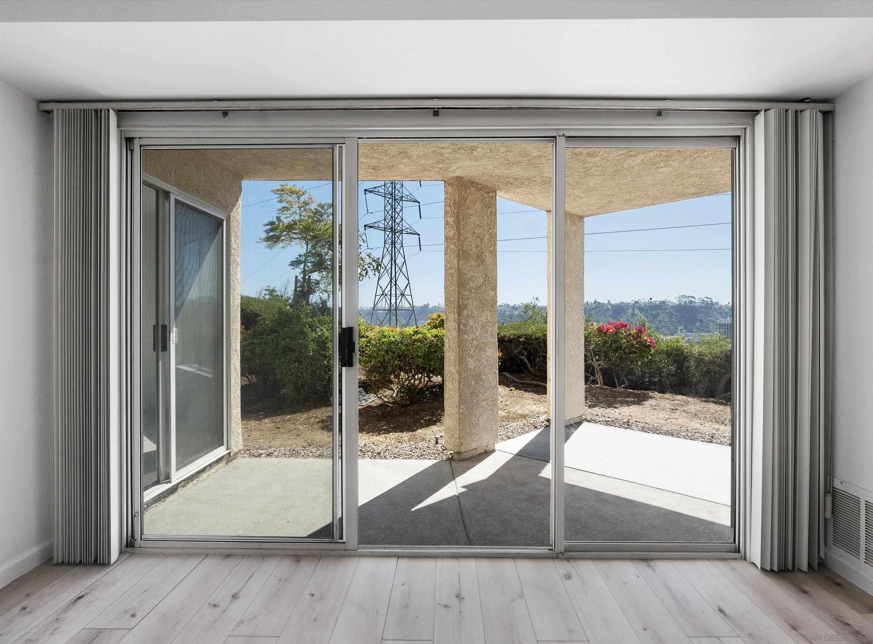 Detail Gallery Image 6 of 39 For 7087  Camino Degrazia  141, San Diego,  CA 92111 - 3 Beds | 2 Baths