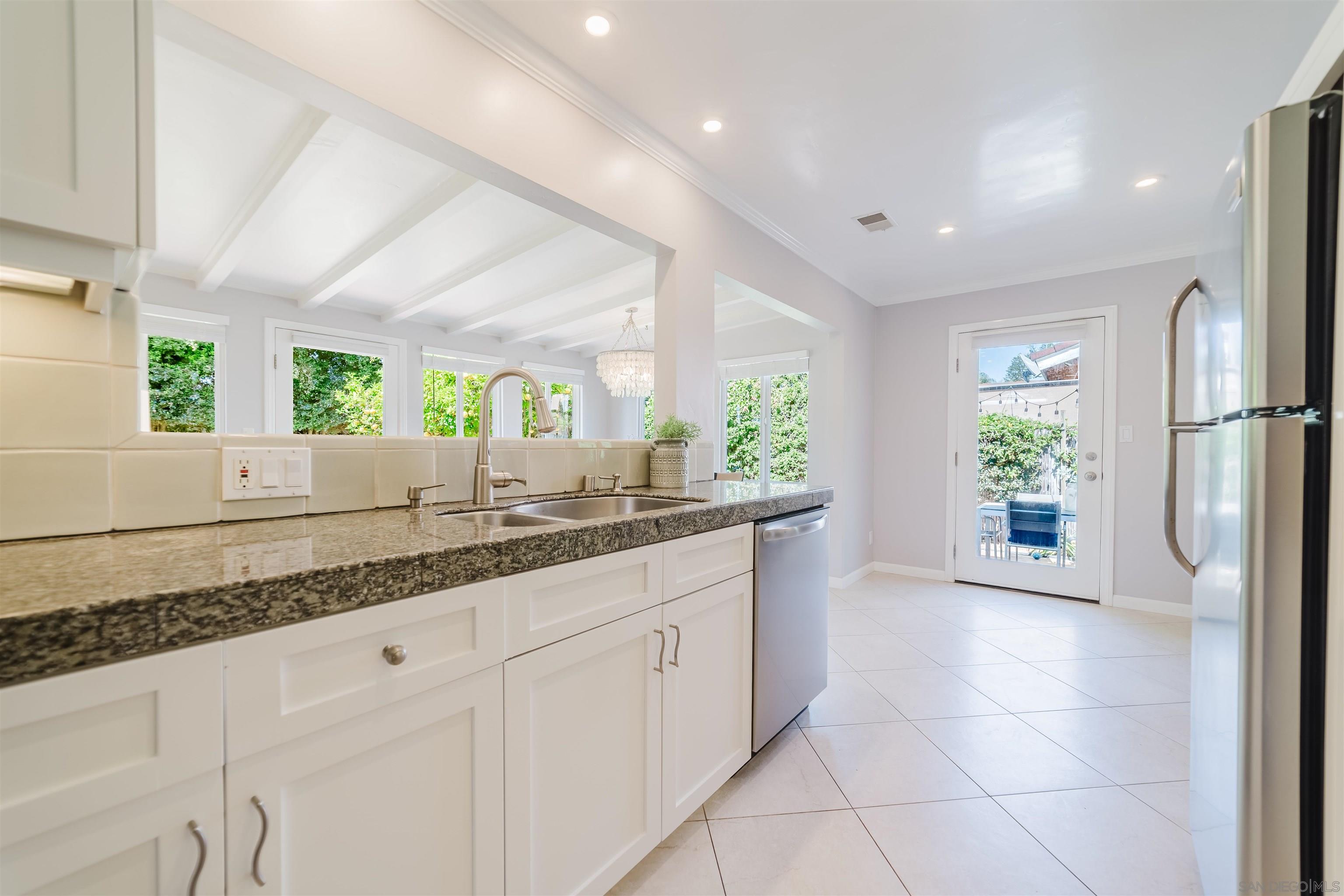 Detail Gallery Image 9 of 30 For 1002  Morse, Oceanside,  CA 92054 - 3 Beds | 2 Baths