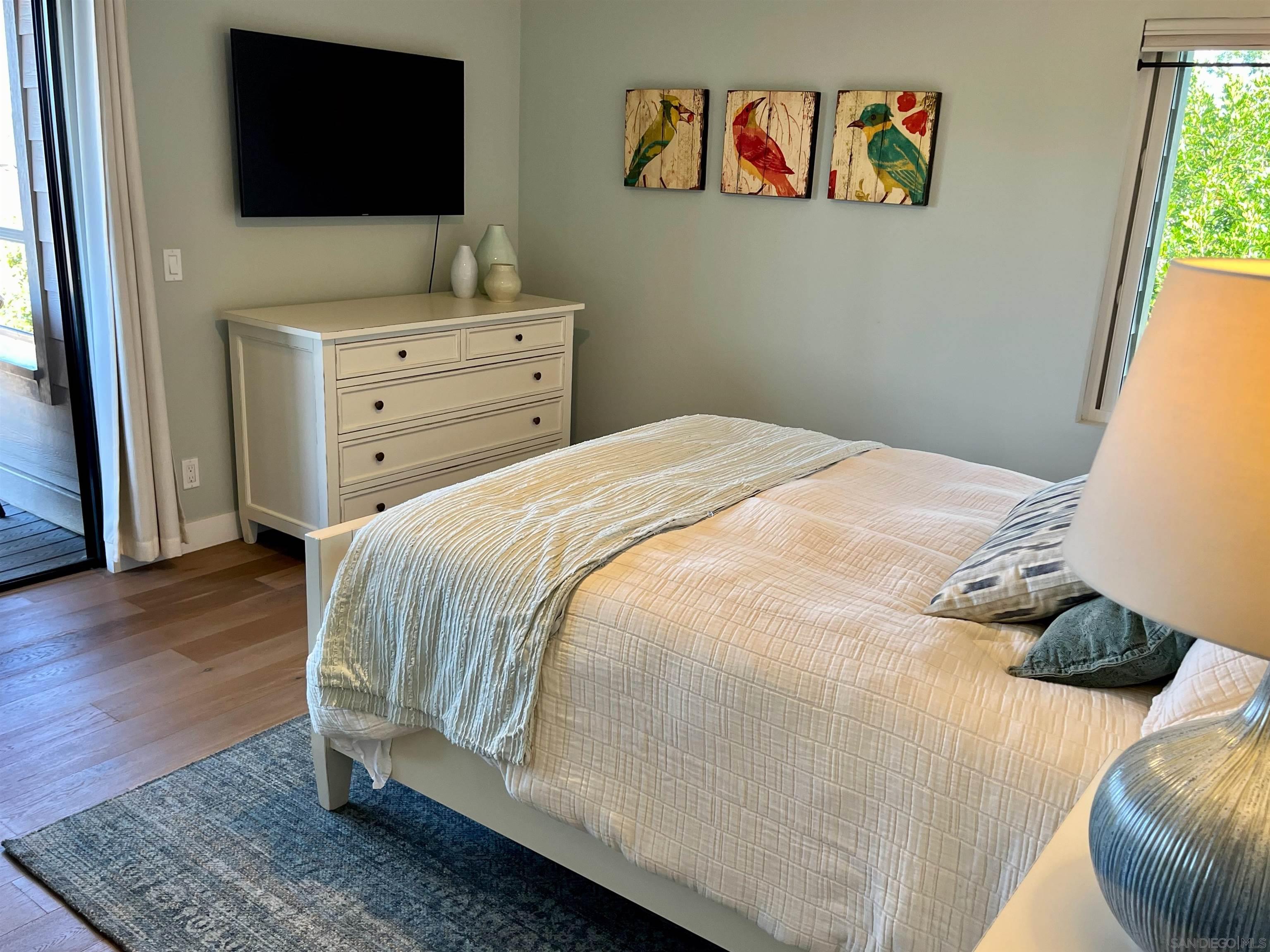 Detail Gallery Image 14 of 44 For 238  Dolphin Cove Ct, Del Mar,  CA 92014 - 2 Beds | 2 Baths