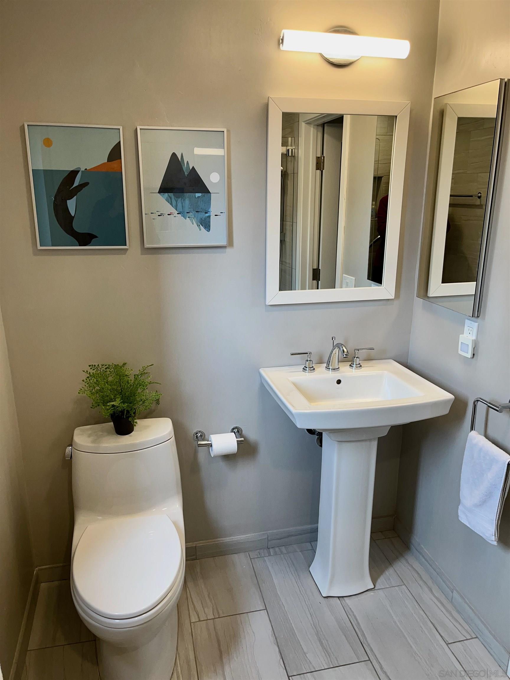 Detail Gallery Image 19 of 44 For 238  Dolphin Cove Ct, Del Mar,  CA 92014 - 2 Beds | 2 Baths