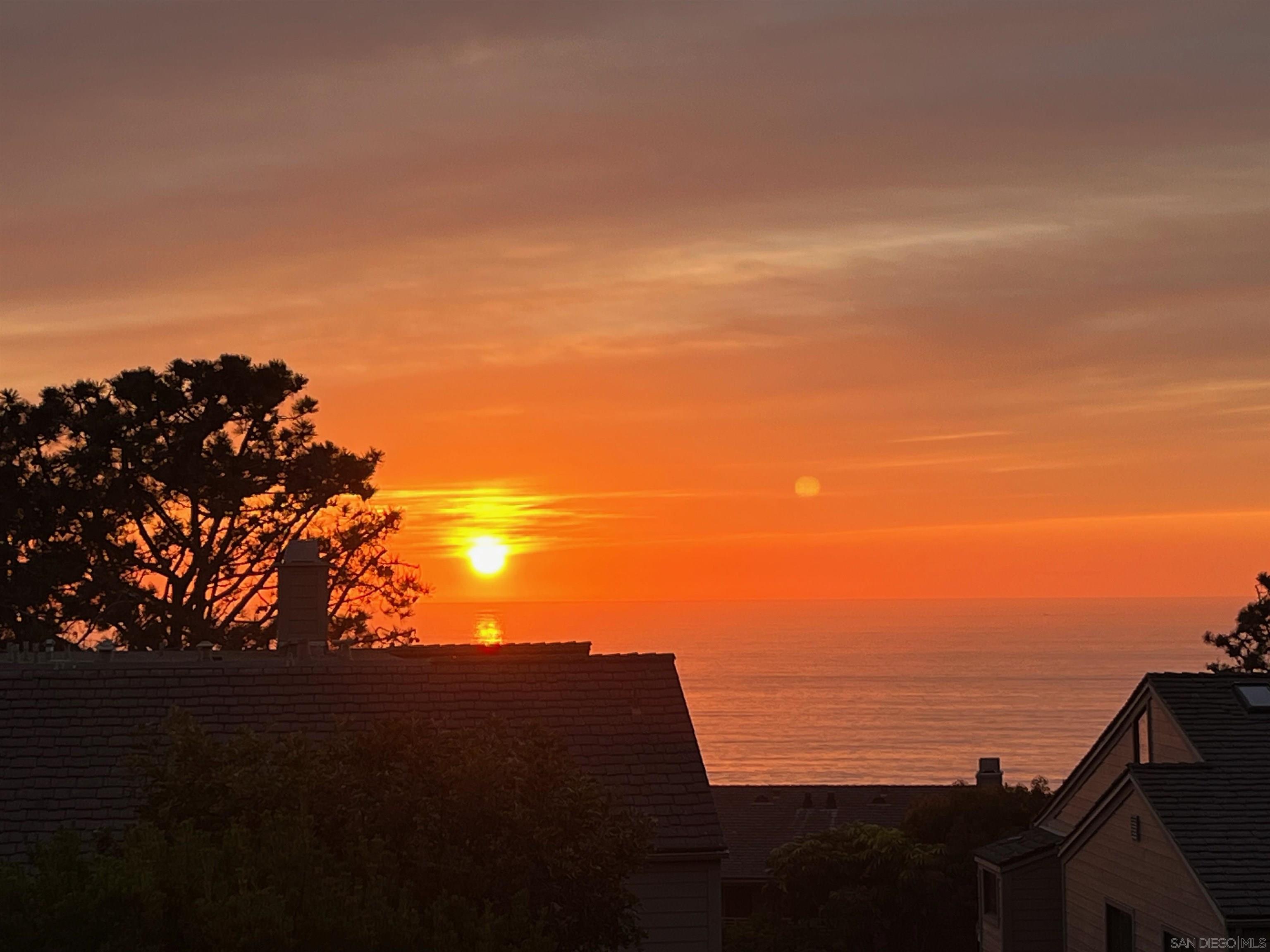 Detail Gallery Image 33 of 44 For 238  Dolphin Cove Ct, Del Mar,  CA 92014 - 2 Beds | 2 Baths