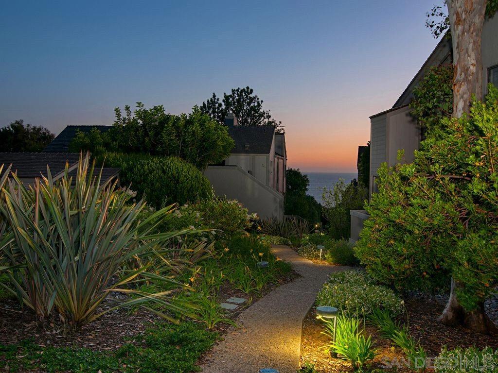 Detail Gallery Image 37 of 44 For 238  Dolphin Cove Ct, Del Mar,  CA 92014 - 2 Beds | 2 Baths