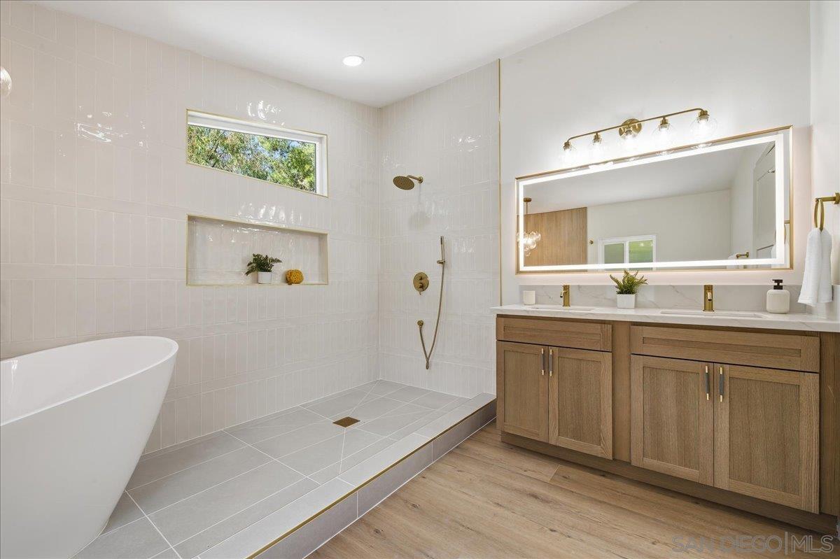 Detail Gallery Image 11 of 19 For 2306  Bryant, Carlsbad,  CA 92008 - 3 Beds | 2 Baths