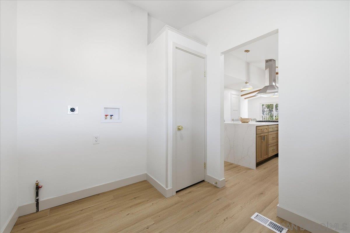 Detail Gallery Image 15 of 19 For 2306  Bryant, Carlsbad,  CA 92008 - 3 Beds | 2 Baths