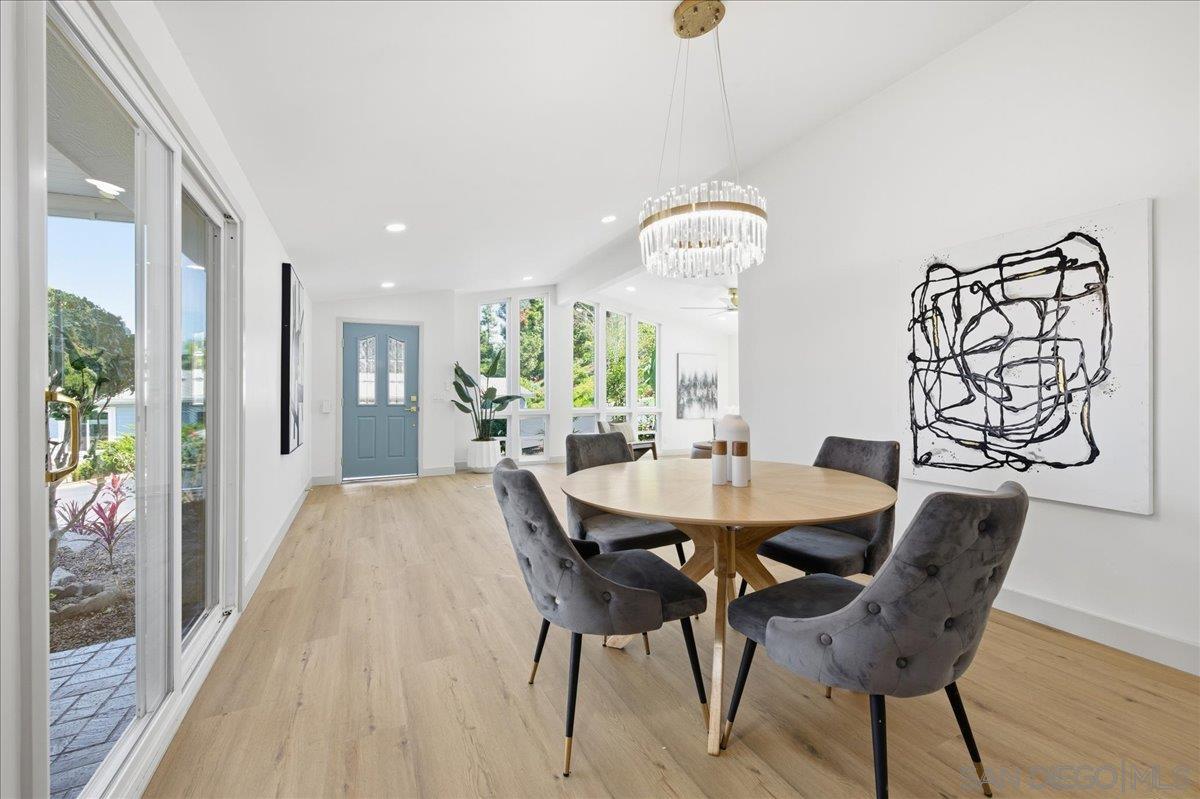 Detail Gallery Image 5 of 19 For 2306  Bryant, Carlsbad,  CA 92008 - 3 Beds | 2 Baths