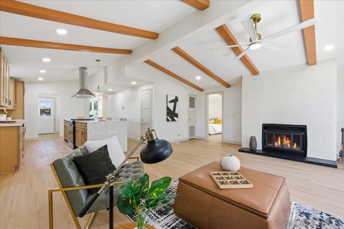 Detail Gallery Image 8 of 19 For 2306  Bryant, Carlsbad,  CA 92008 - 3 Beds | 2 Baths