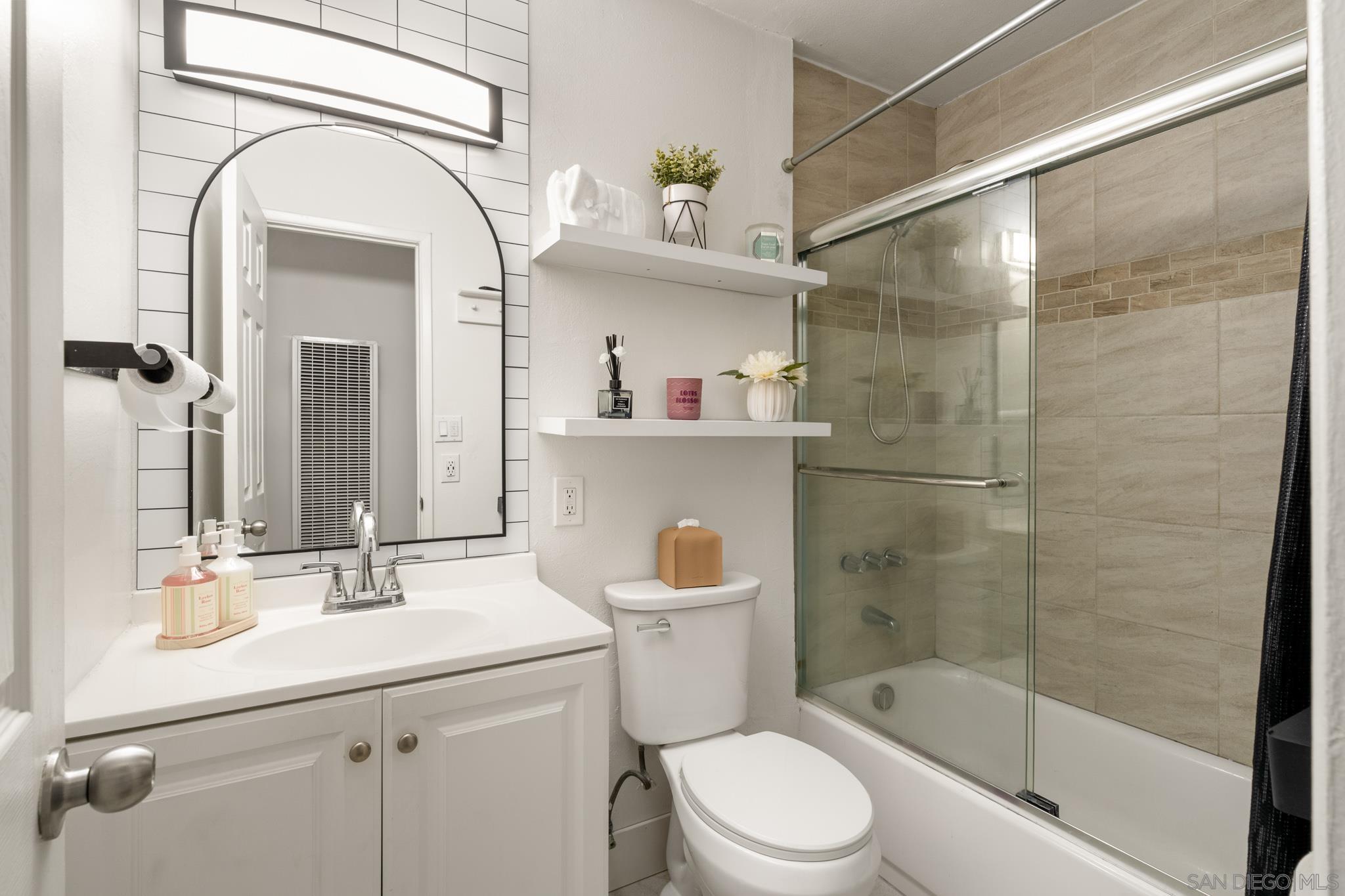 Detail Gallery Image 11 of 25 For 41 E Palomar, Chula Vista,  CA 91911 - 3 Beds | 2 Baths