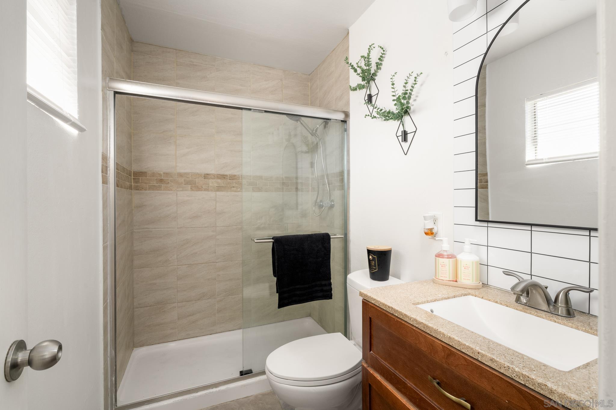 Detail Gallery Image 17 of 25 For 41 E Palomar, Chula Vista,  CA 91911 - 3 Beds | 2 Baths