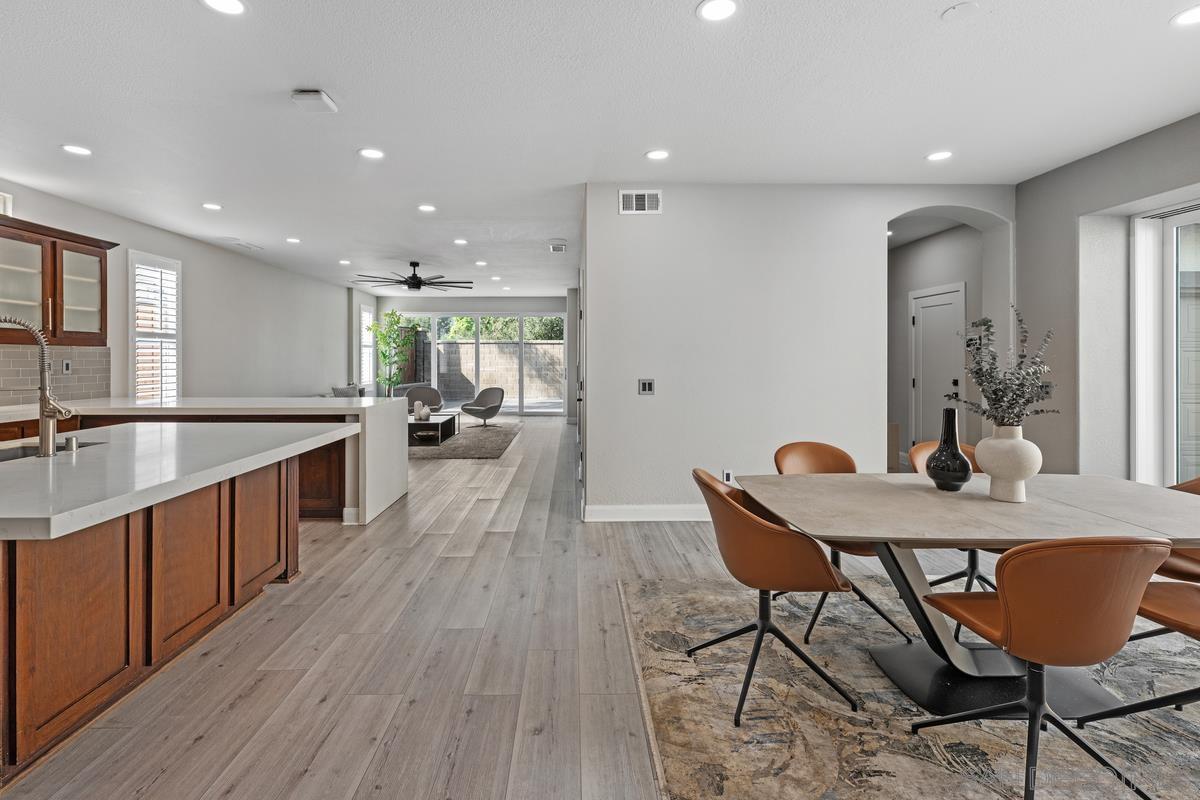 Detail Gallery Image 16 of 45 For 1382  Stoney Spring Court, Chula Vista,  CA 91913 - 4 Beds | 3/1 Baths