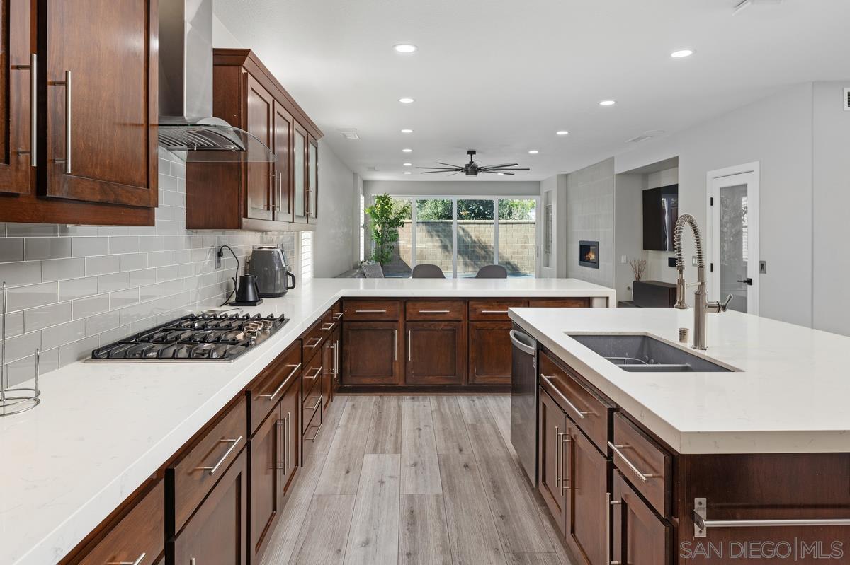 Detail Gallery Image 28 of 45 For 1382  Stoney Spring Court, Chula Vista,  CA 91913 - 4 Beds | 3/1 Baths