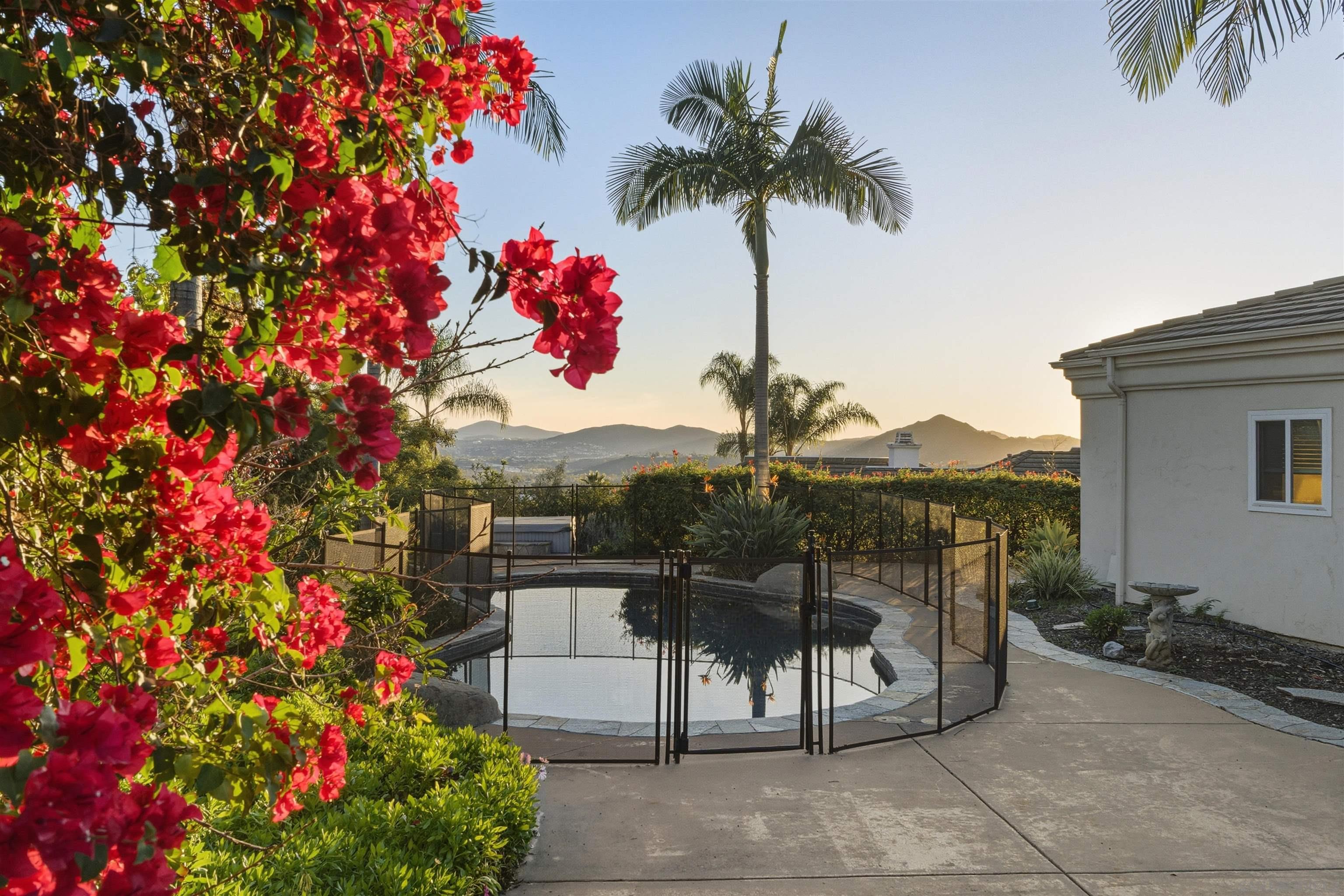 Detail Gallery Image 9 of 43 For 2464  Canyon Creek Rd, Escondido,  CA 92025 - 6 Beds | 5 Baths