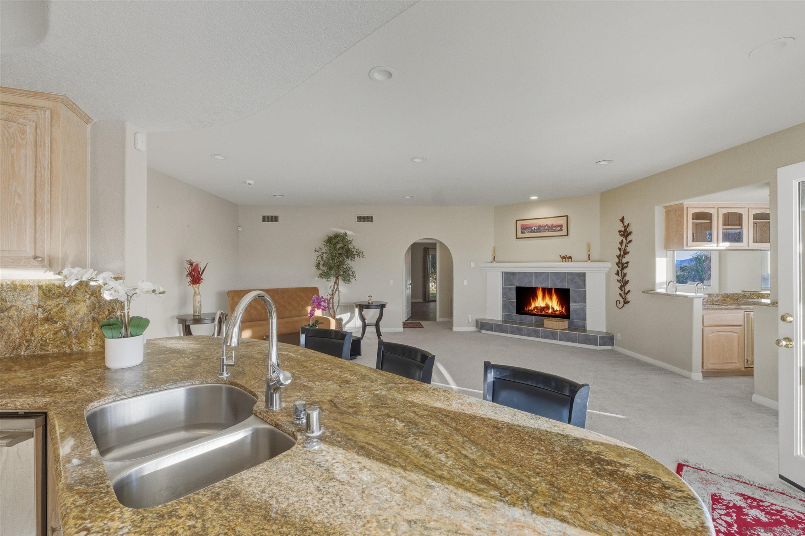 Detail Gallery Image 17 of 43 For 2464  Canyon Creek Rd, Escondido,  CA 92025 - 6 Beds | 5 Baths