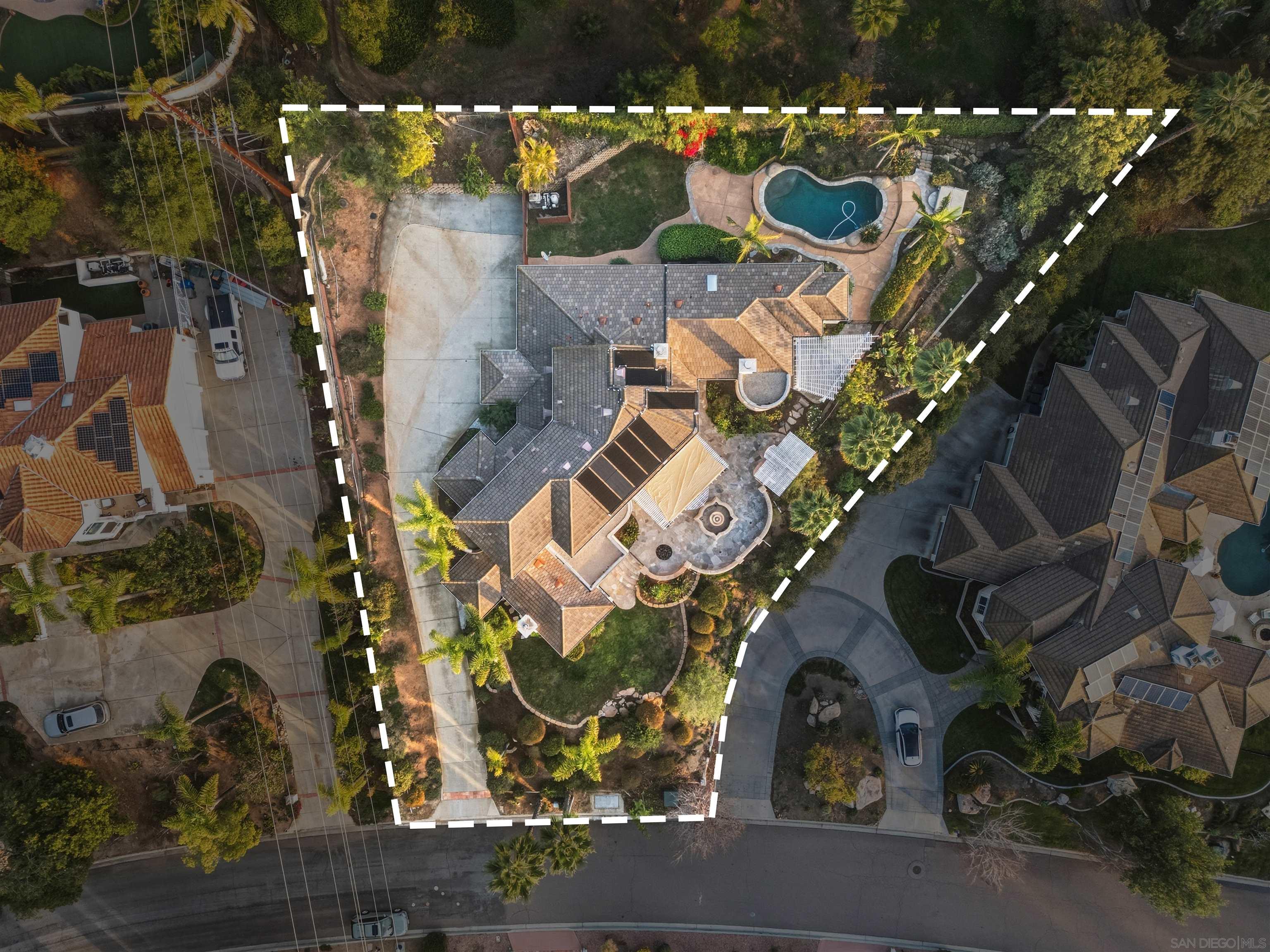 Detail Gallery Image 41 of 43 For 2464  Canyon Creek Rd, Escondido,  CA 92025 - 6 Beds | 5 Baths