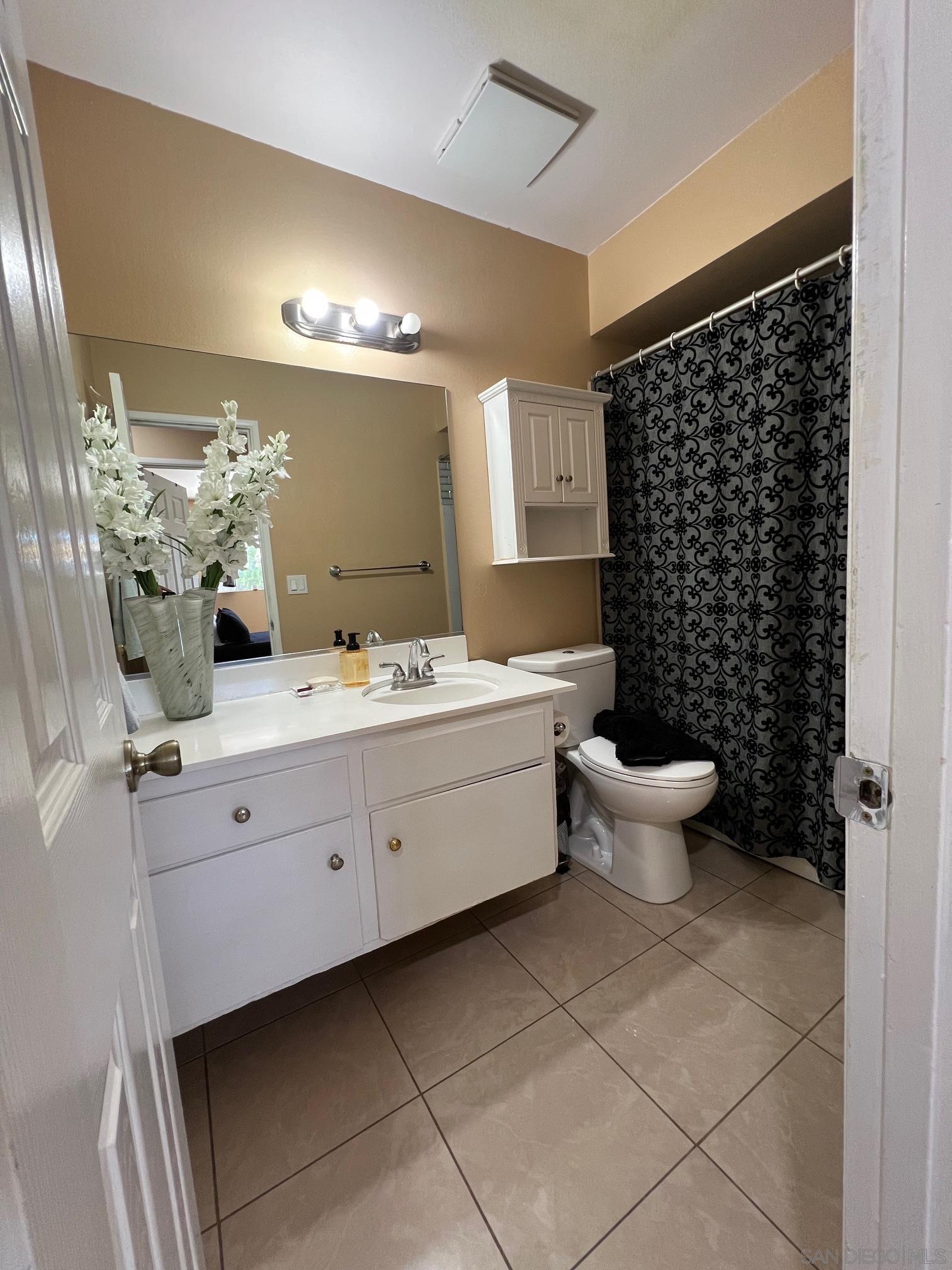 Detail Gallery Image 6 of 11 For 1362 N Elm St, Escondido,  CA 92026 - 3 Beds | 2 Baths