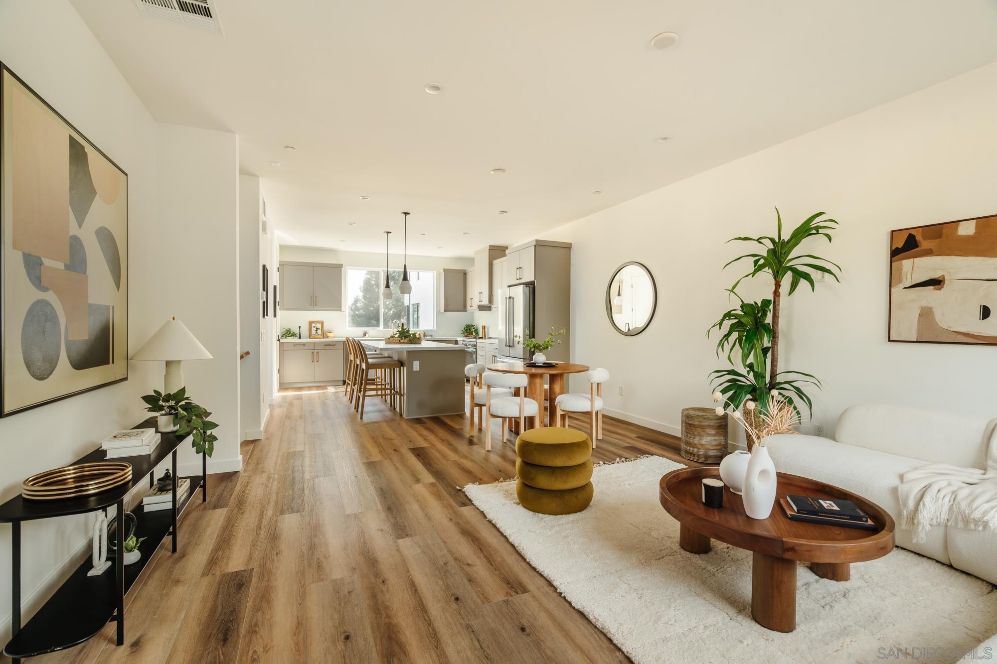 Detail Gallery Image 7 of 18 For 3859 N Riley Ln, Los Angeles,  CA 90065 - 2 Beds | 2/1 Baths