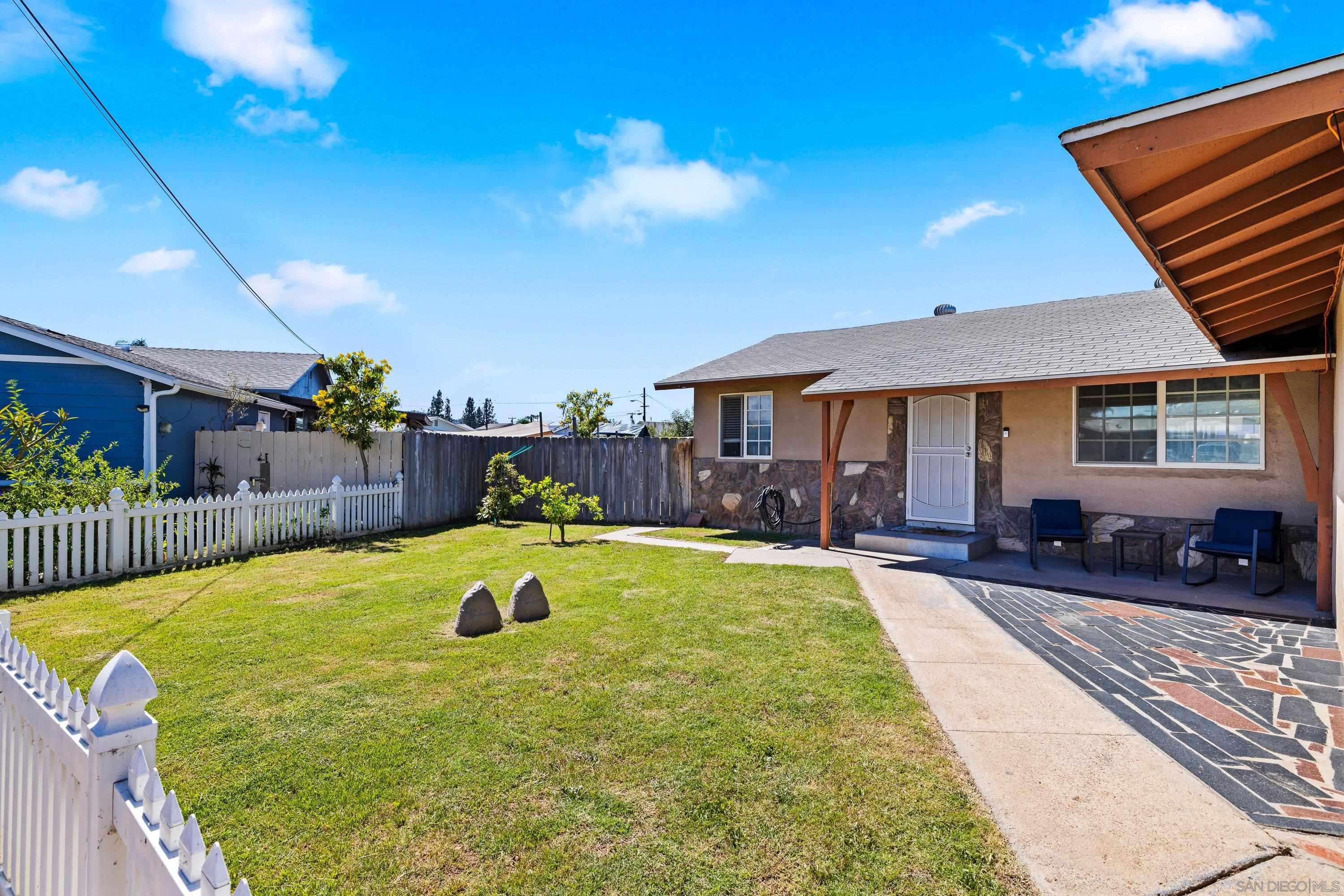 Detail Gallery Image 4 of 27 For 366  Tiny, El Cajon,  CA 92019 - 3 Beds | 1/1 Baths