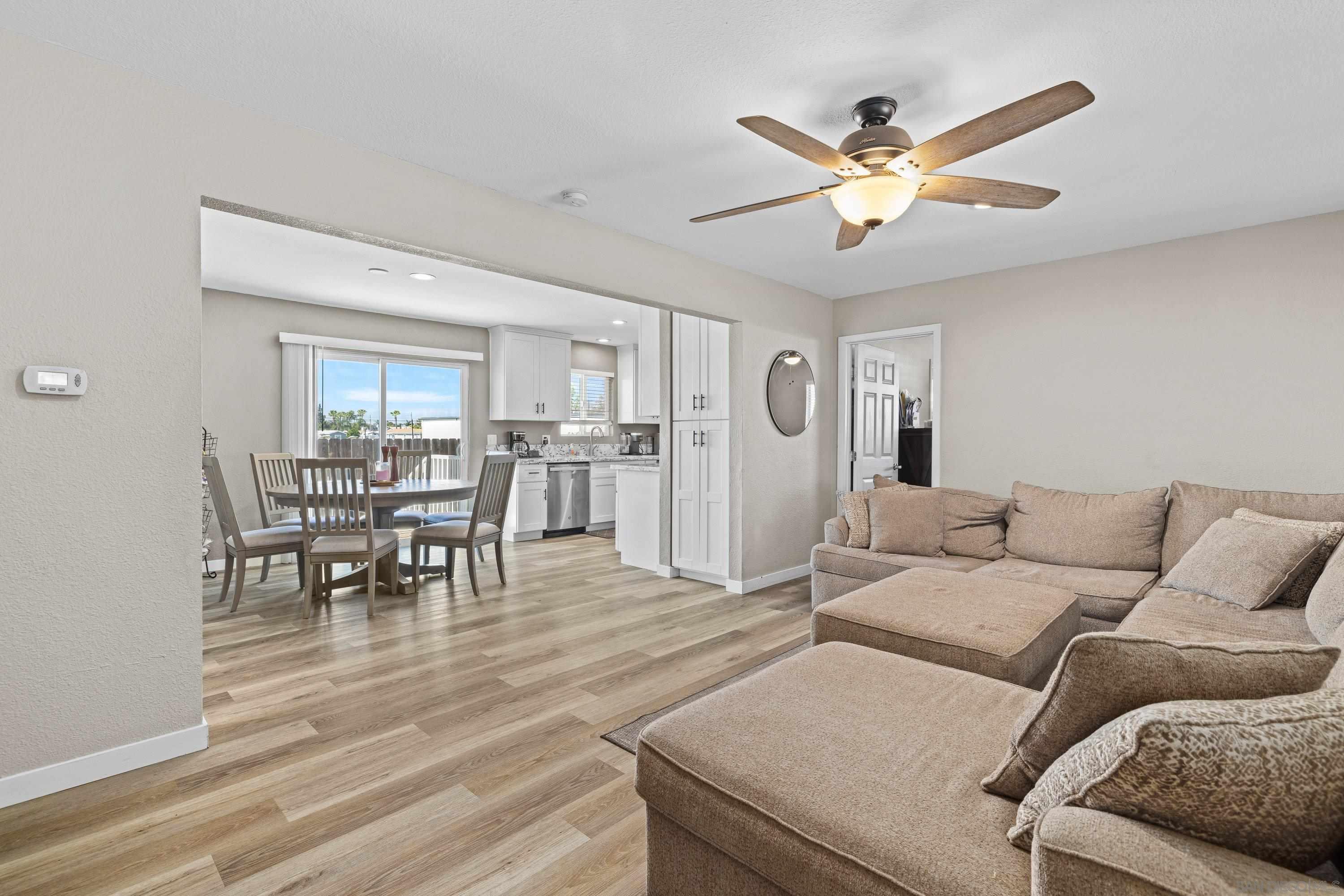 Detail Gallery Image 5 of 27 For 366  Tiny, El Cajon,  CA 92019 - 3 Beds | 1/1 Baths