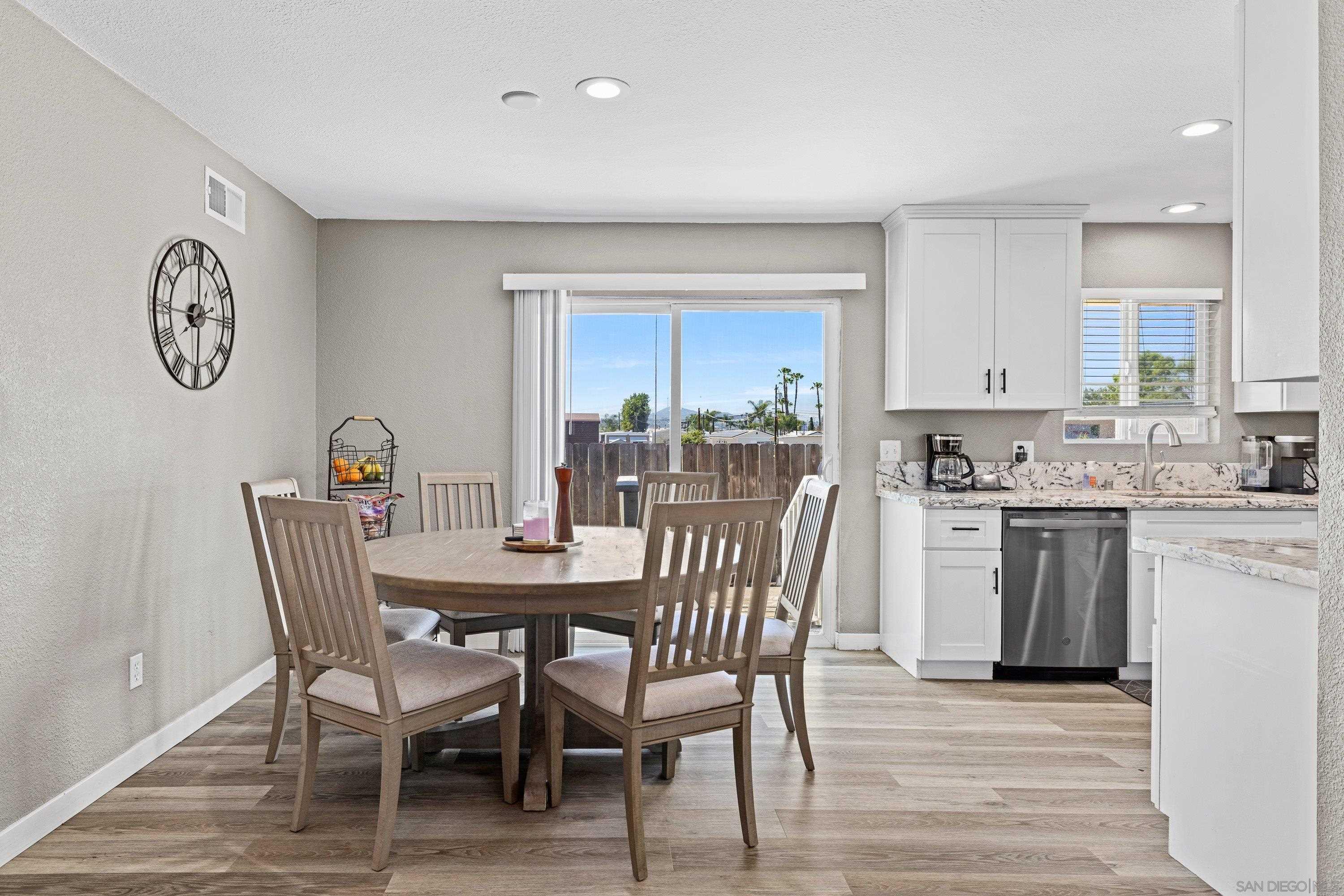 Detail Gallery Image 8 of 27 For 366  Tiny, El Cajon,  CA 92019 - 3 Beds | 1/1 Baths