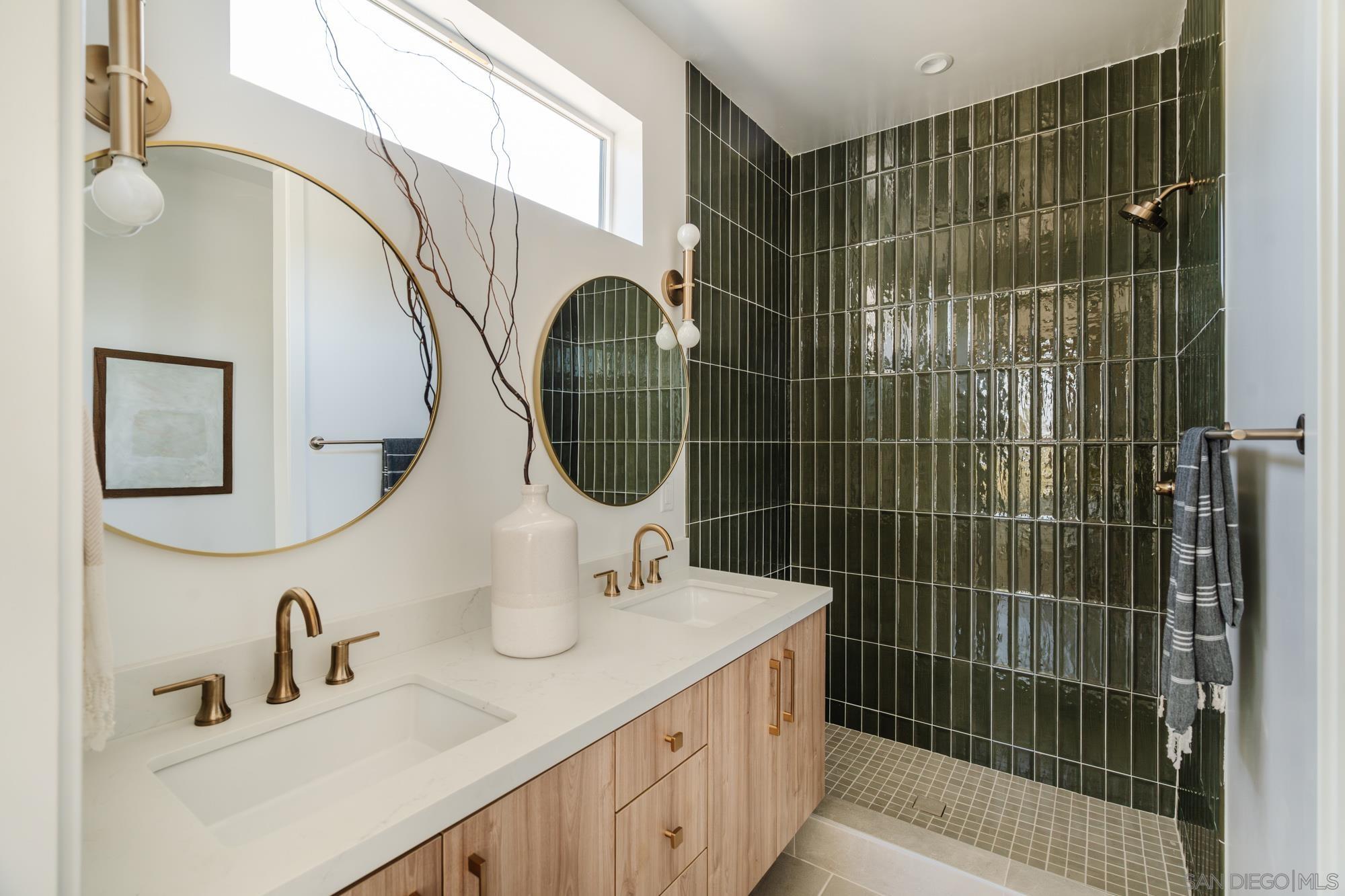 Detail Gallery Image 16 of 21 For 3844 N Emery Wy, Los Angeles,  CA 90065 - 3 Beds | 2/1 Baths