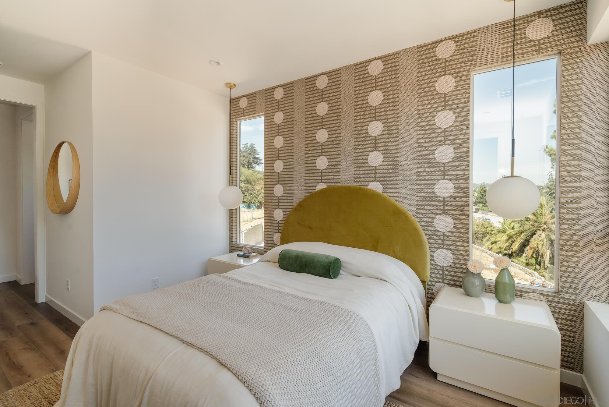 Detail Gallery Image 15 of 21 For 3858 N Emery Wy, Los Angeles,  CA 90065 - 3 Beds | 2/1 Baths