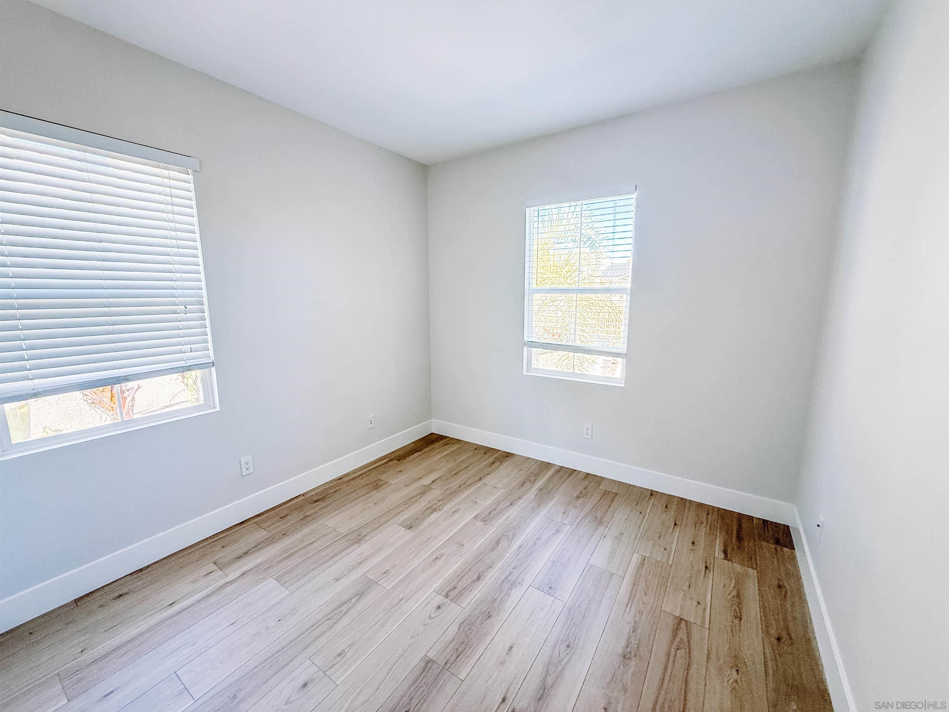 Detail Gallery Image 13 of 33 For 13138  Mesa Crest Pl, San Diego,  CA 92129 - 4 Beds | 2/1 Baths