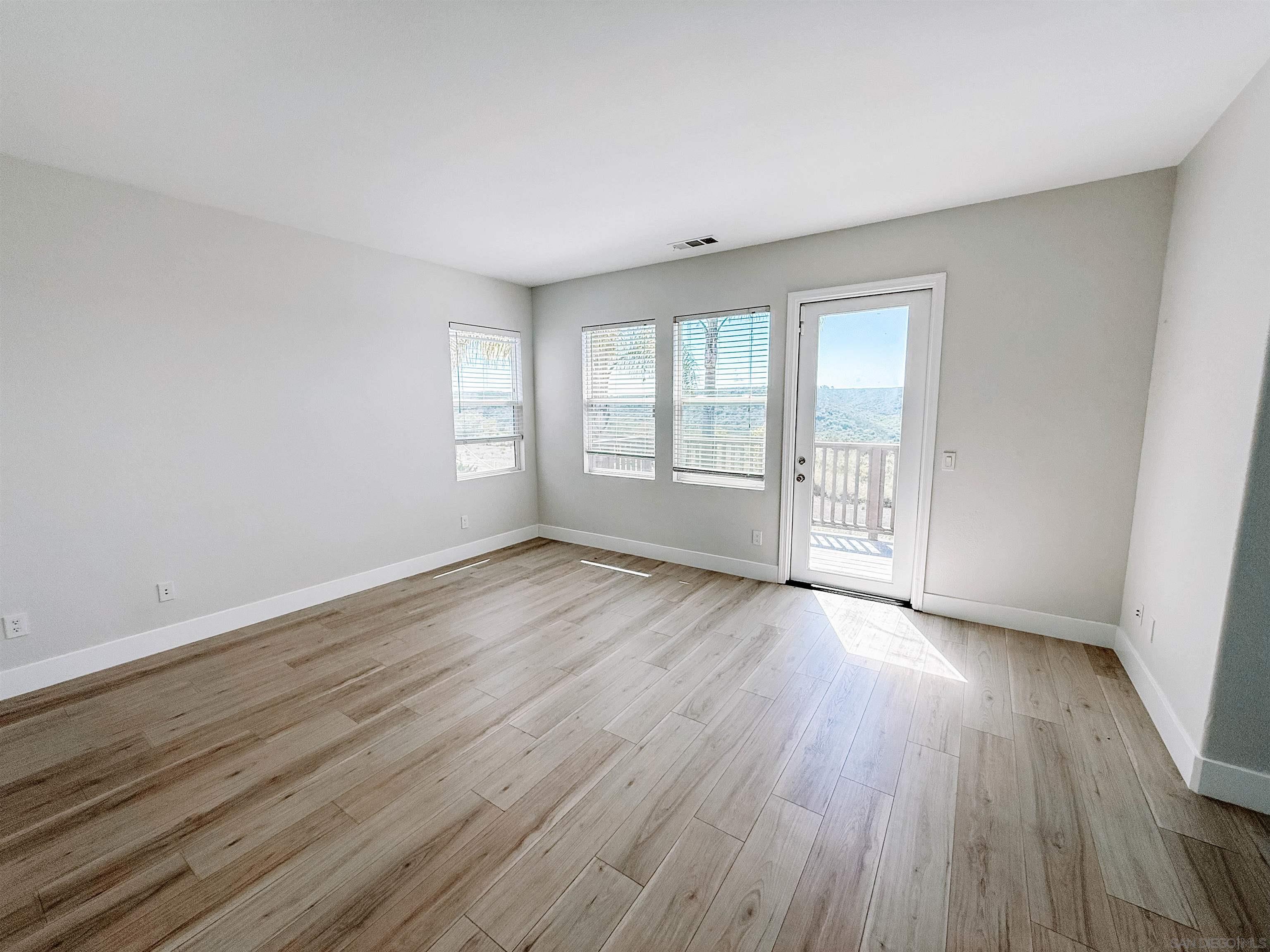 Detail Gallery Image 20 of 33 For 13138  Mesa Crest Pl, San Diego,  CA 92129 - 4 Beds | 2/1 Baths