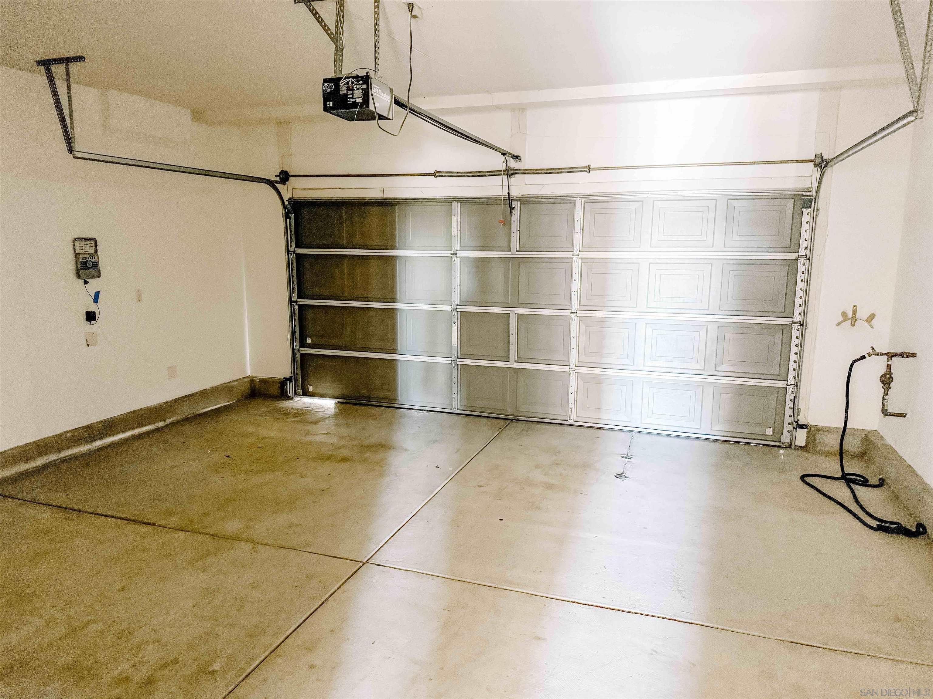 Detail Gallery Image 32 of 33 For 13138  Mesa Crest Pl, San Diego,  CA 92129 - 4 Beds | 2/1 Baths