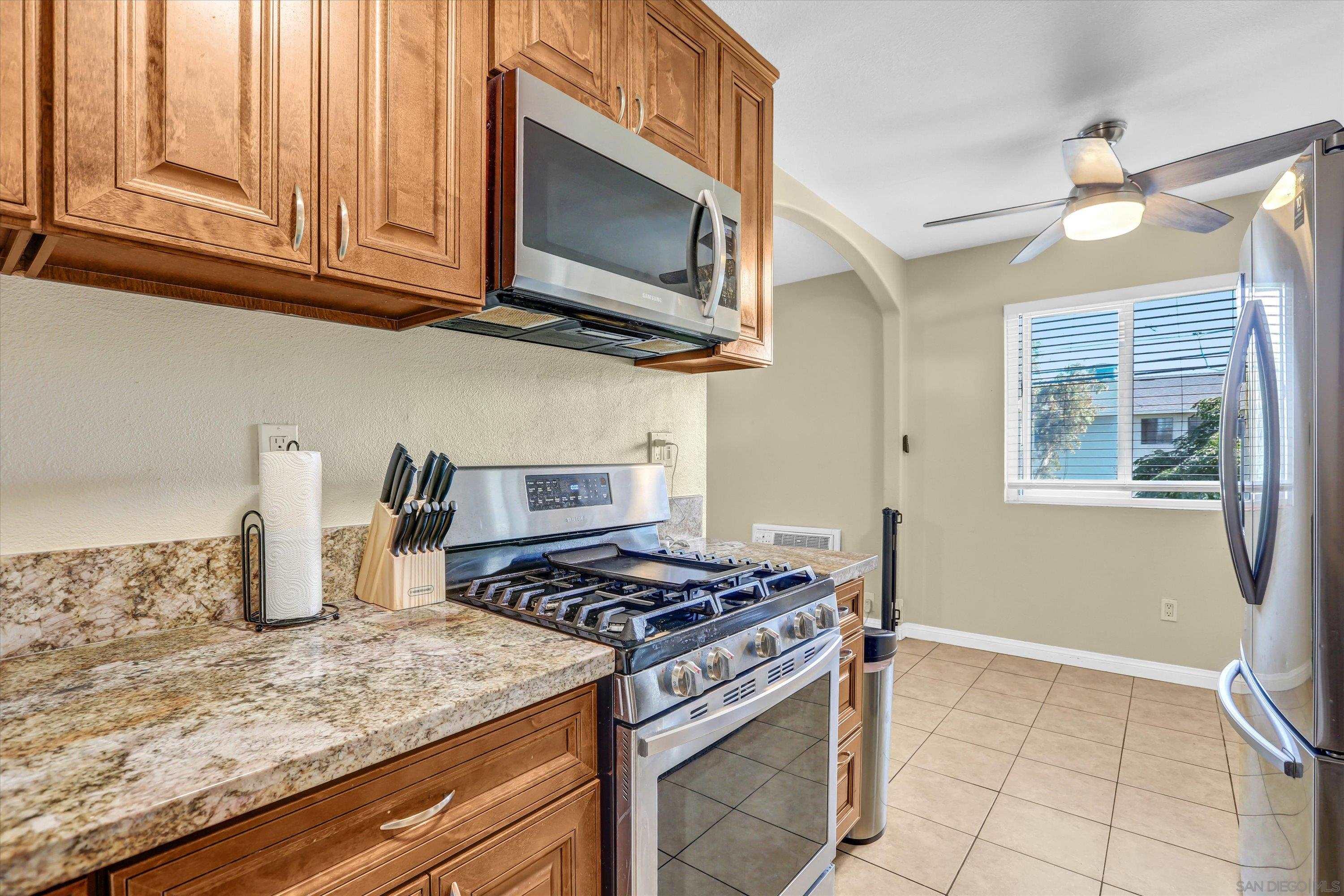 Detail Gallery Image 8 of 13 For 188 S Lincoln  #14,  El Cajon,  CA 92020 - 2 Beds | 1/1 Baths