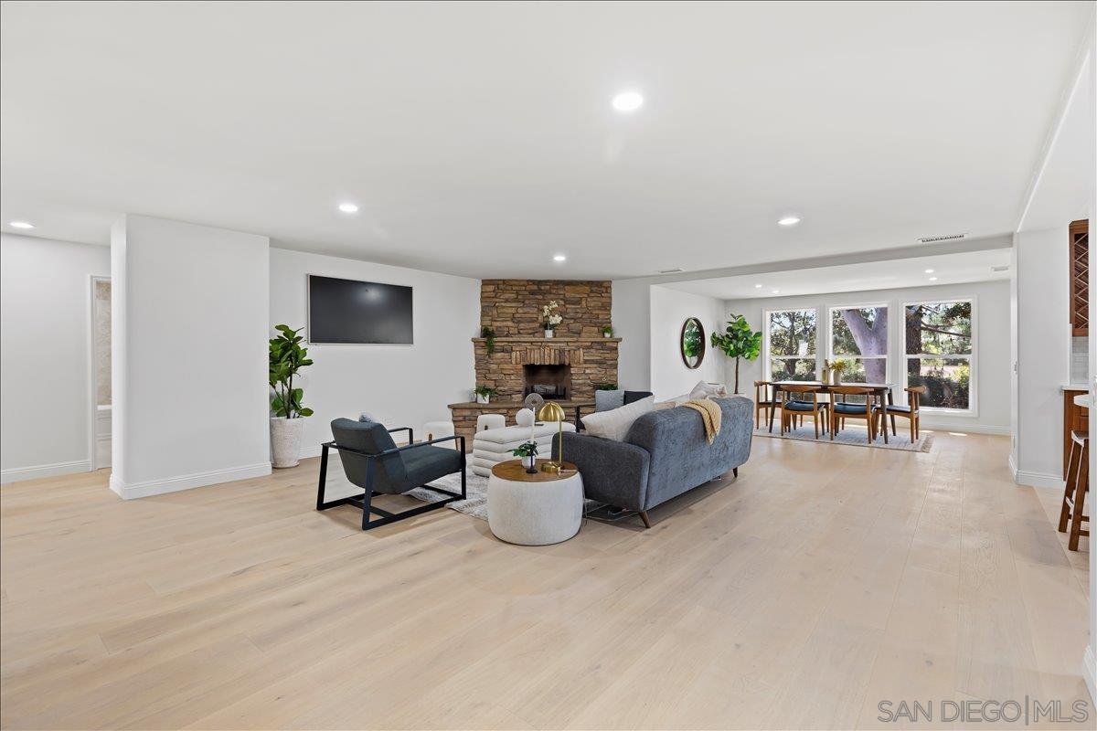 Detail Gallery Image 15 of 54 For 16902  via De Santa Fe  #12,  Rancho Santa Fe,  CA 92067 - 3 Beds | 3 Baths