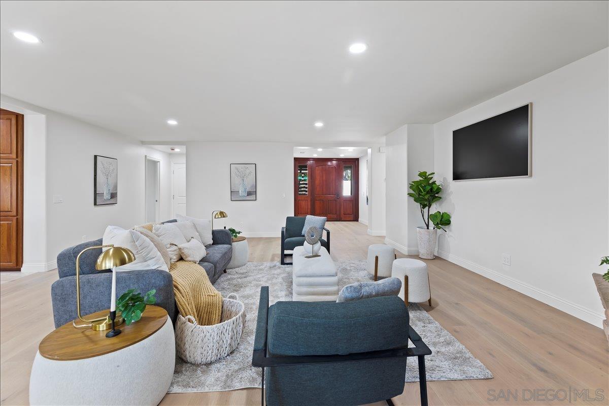 Detail Gallery Image 19 of 54 For 16902  via De Santa Fe  #12,  Rancho Santa Fe,  CA 92067 - 3 Beds | 3 Baths