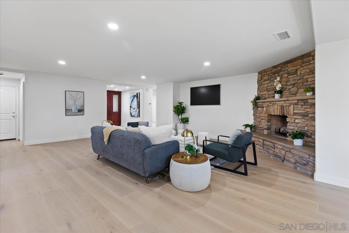 Detail Gallery Image 23 of 54 For 16902  via De Santa Fe  #12,  Rancho Santa Fe,  CA 92067 - 3 Beds | 3 Baths