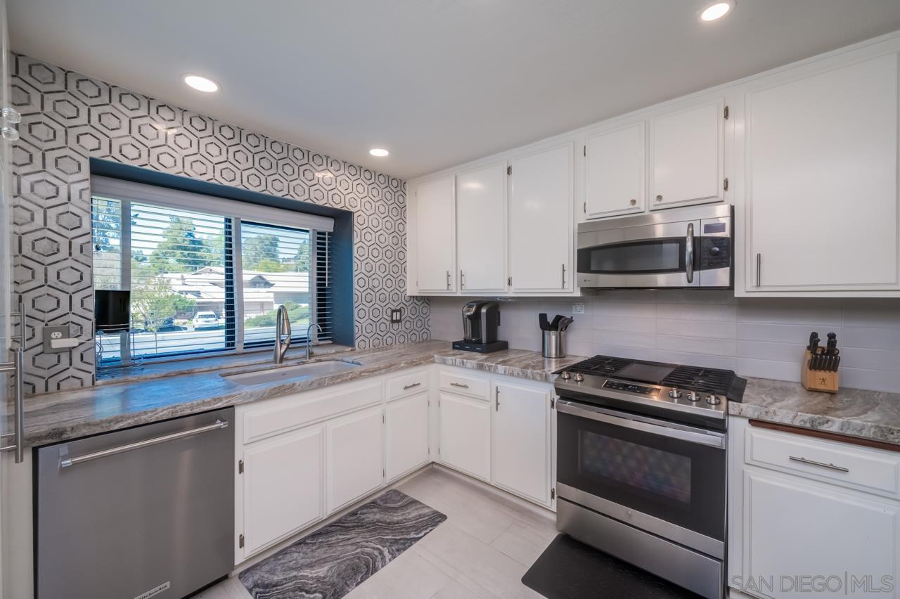 Detail Gallery Image 12 of 35 For 1768  Pala Lake Dr, Fallbrook,  CA 92028 - 2 Beds | 2 Baths