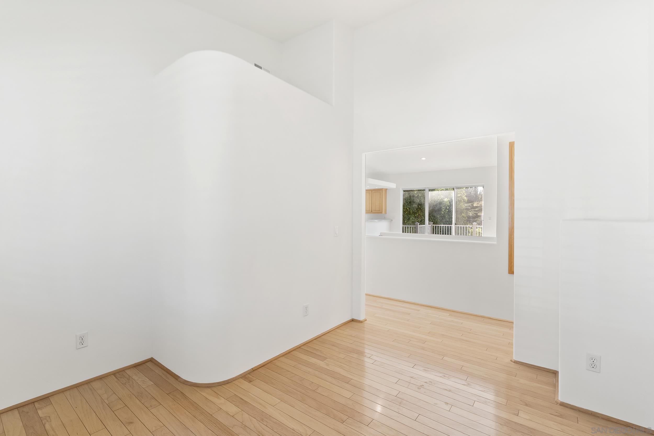 Detail Gallery Image 20 of 47 For 28328  Kettering Ln, Escondido,  CA 92026 - 3 Beds | 2/1 Baths