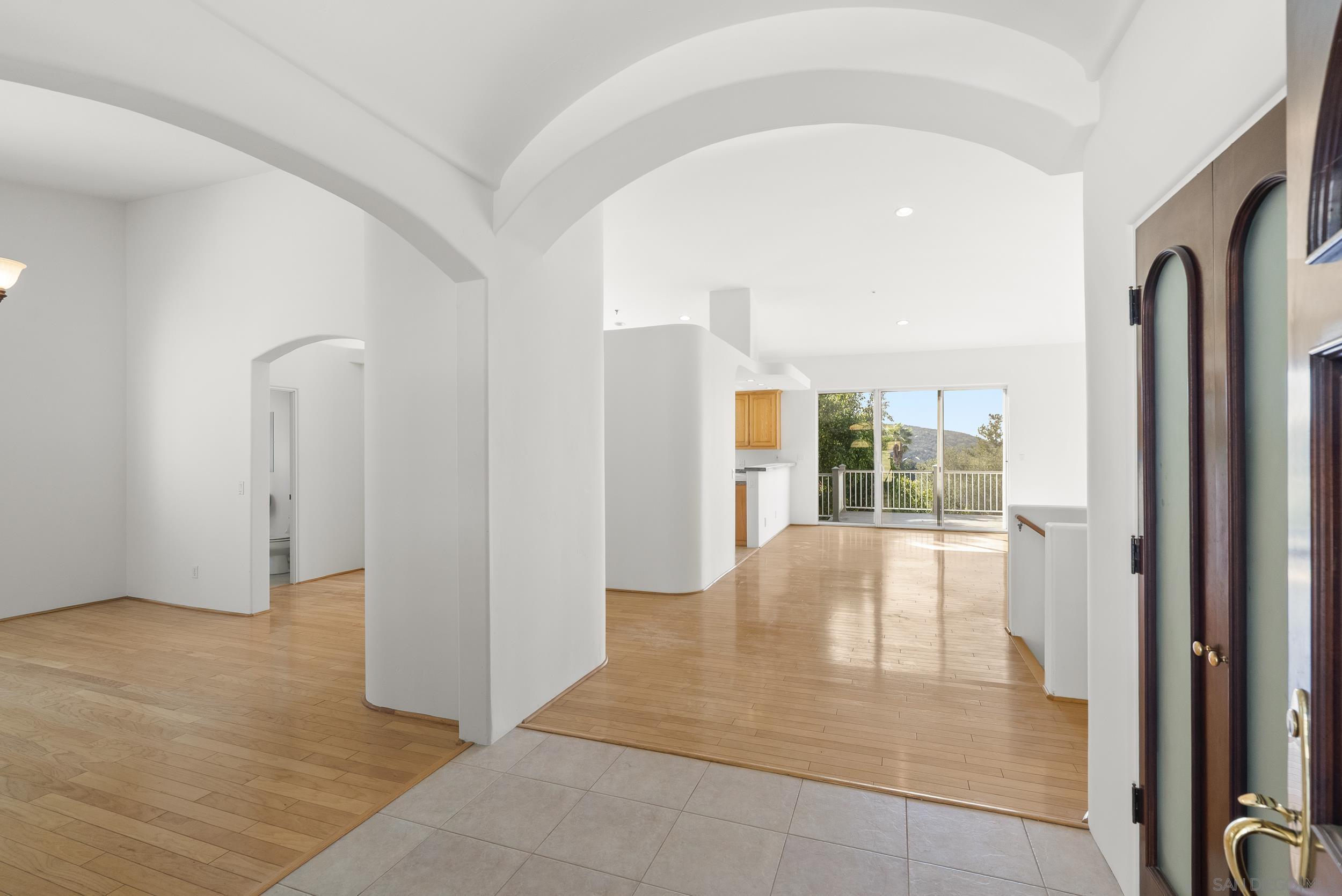 Detail Gallery Image 9 of 47 For 28328  Kettering Ln, Escondido,  CA 92026 - 3 Beds | 2/1 Baths