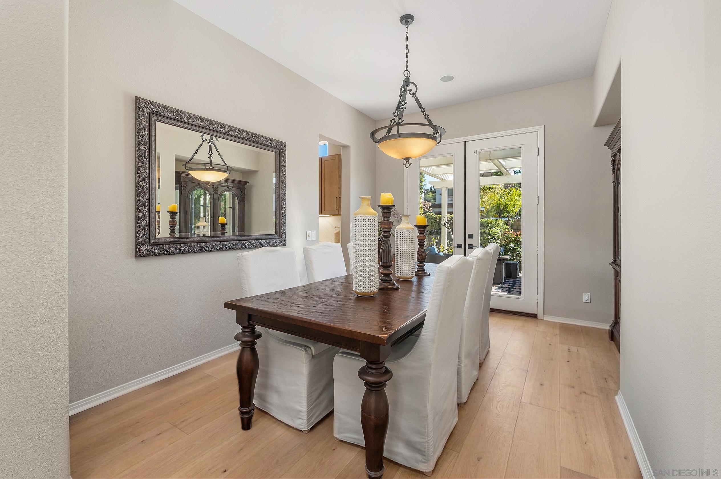 Detail Gallery Image 24 of 43 For 4972  Manor Ridge Ln, San Diego,  CA 92130 - 5 Beds | 4 Baths