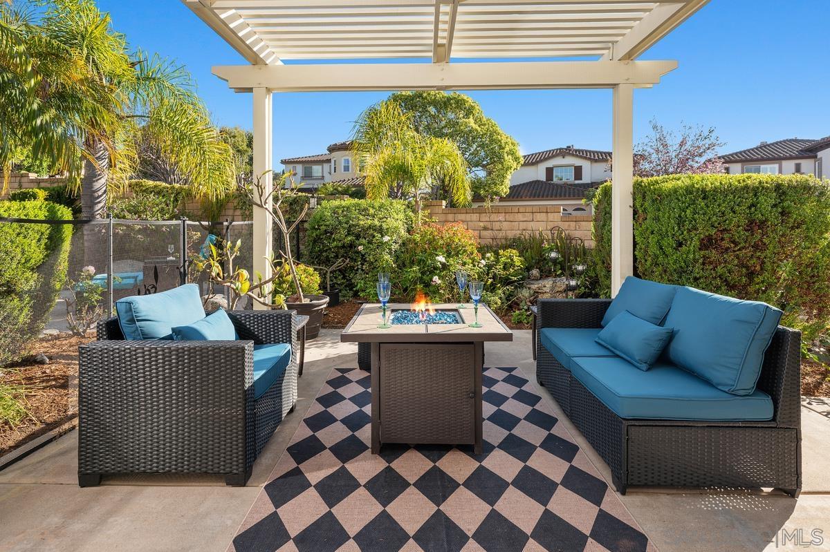 Detail Gallery Image 25 of 43 For 4972  Manor Ridge Ln, San Diego,  CA 92130 - 5 Beds | 4 Baths