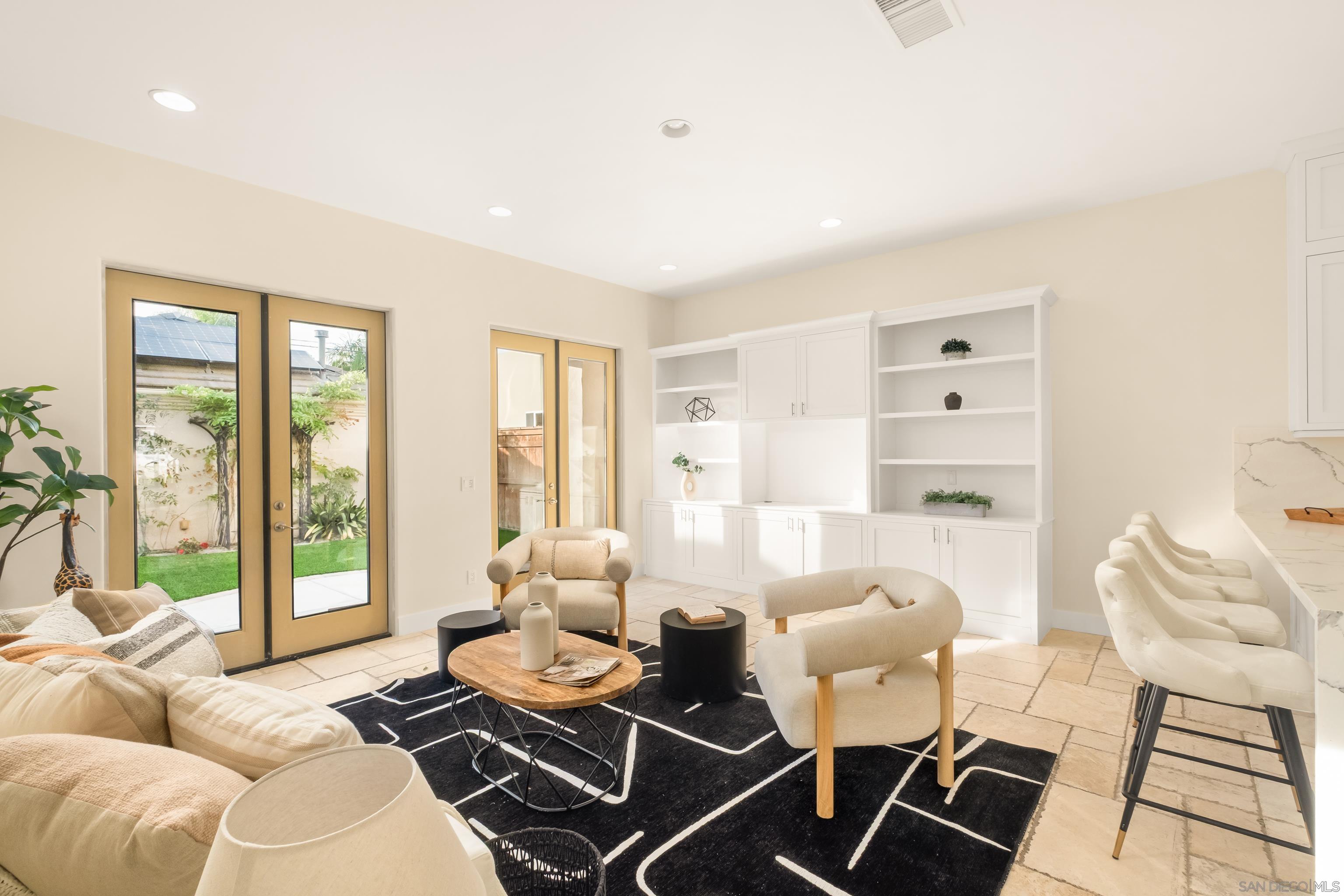 Detail Gallery Image 19 of 69 For 438  H, Coronado,  CA 92118 - 4 Beds | 2/1 Baths