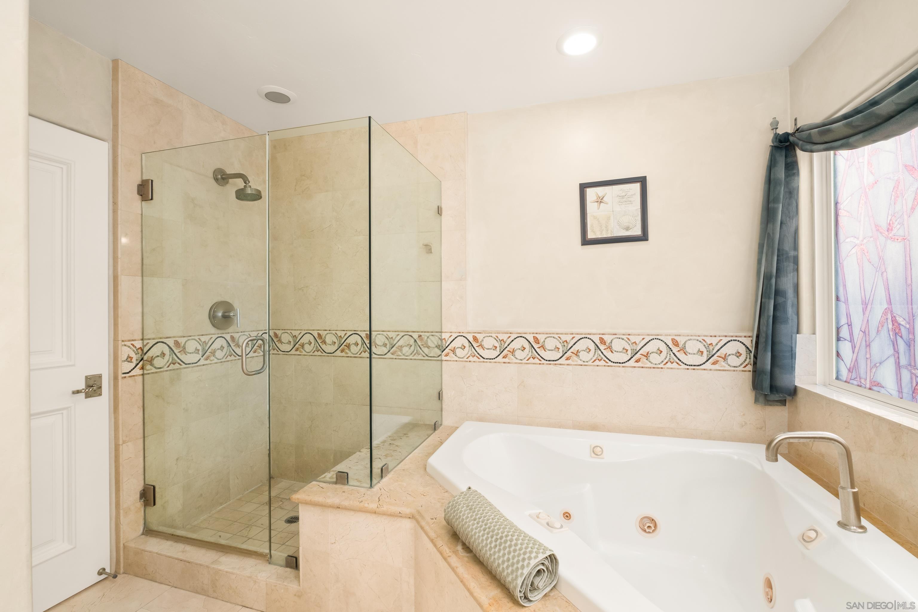 Detail Gallery Image 25 of 69 For 438  H, Coronado,  CA 92118 - 4 Beds | 2/1 Baths