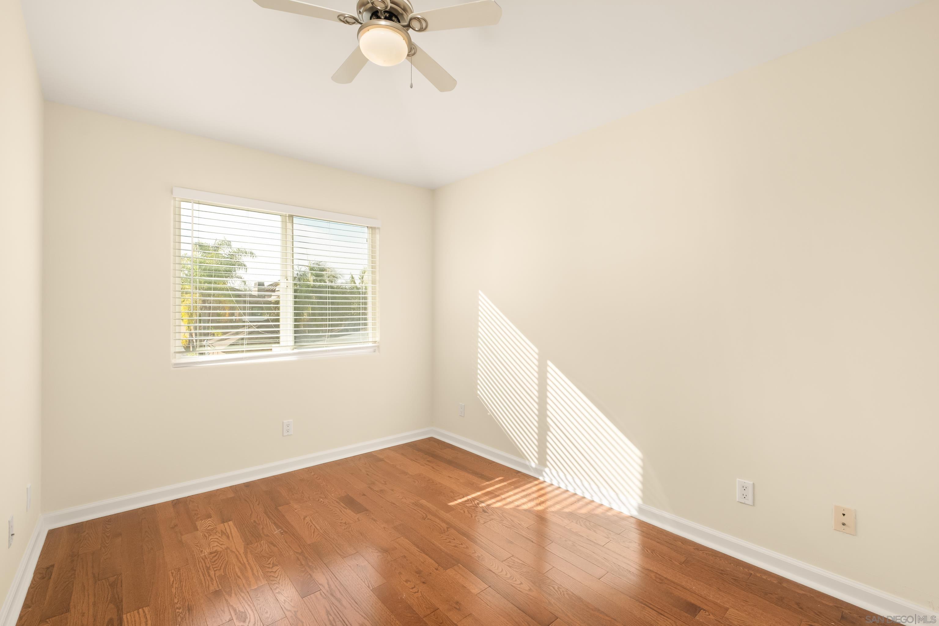 Detail Gallery Image 27 of 69 For 438  H, Coronado,  CA 92118 - 4 Beds | 2/1 Baths