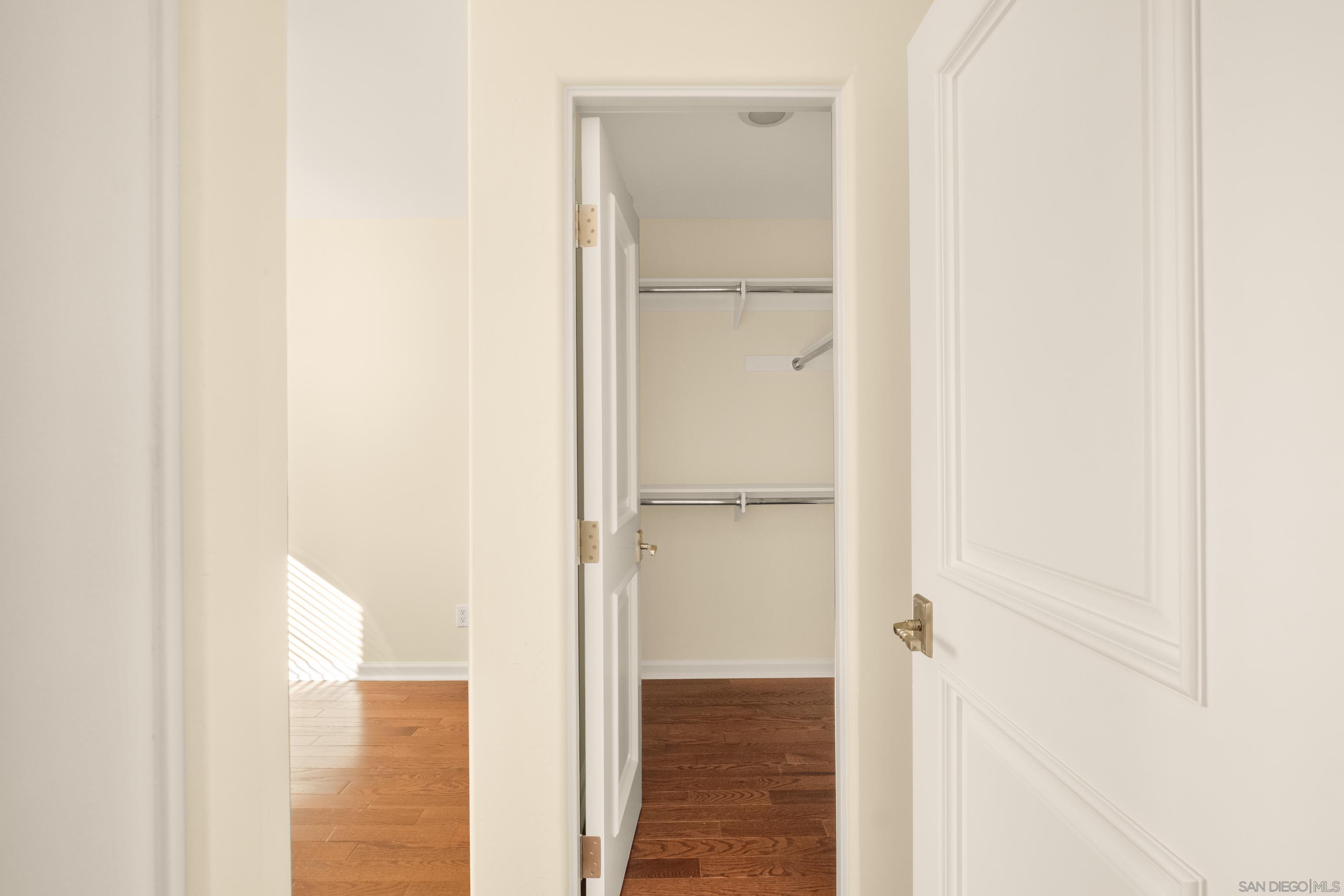 Detail Gallery Image 28 of 69 For 438  H, Coronado,  CA 92118 - 4 Beds | 2/1 Baths