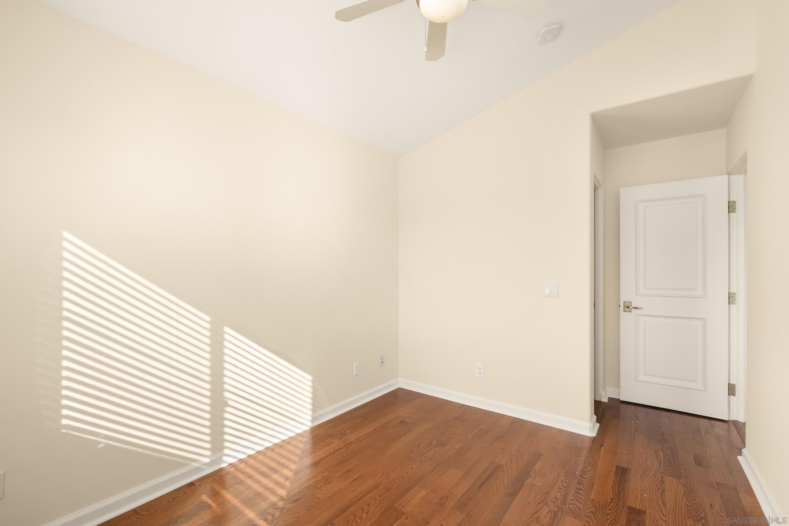 Detail Gallery Image 30 of 69 For 438  H, Coronado,  CA 92118 - 4 Beds | 2/1 Baths