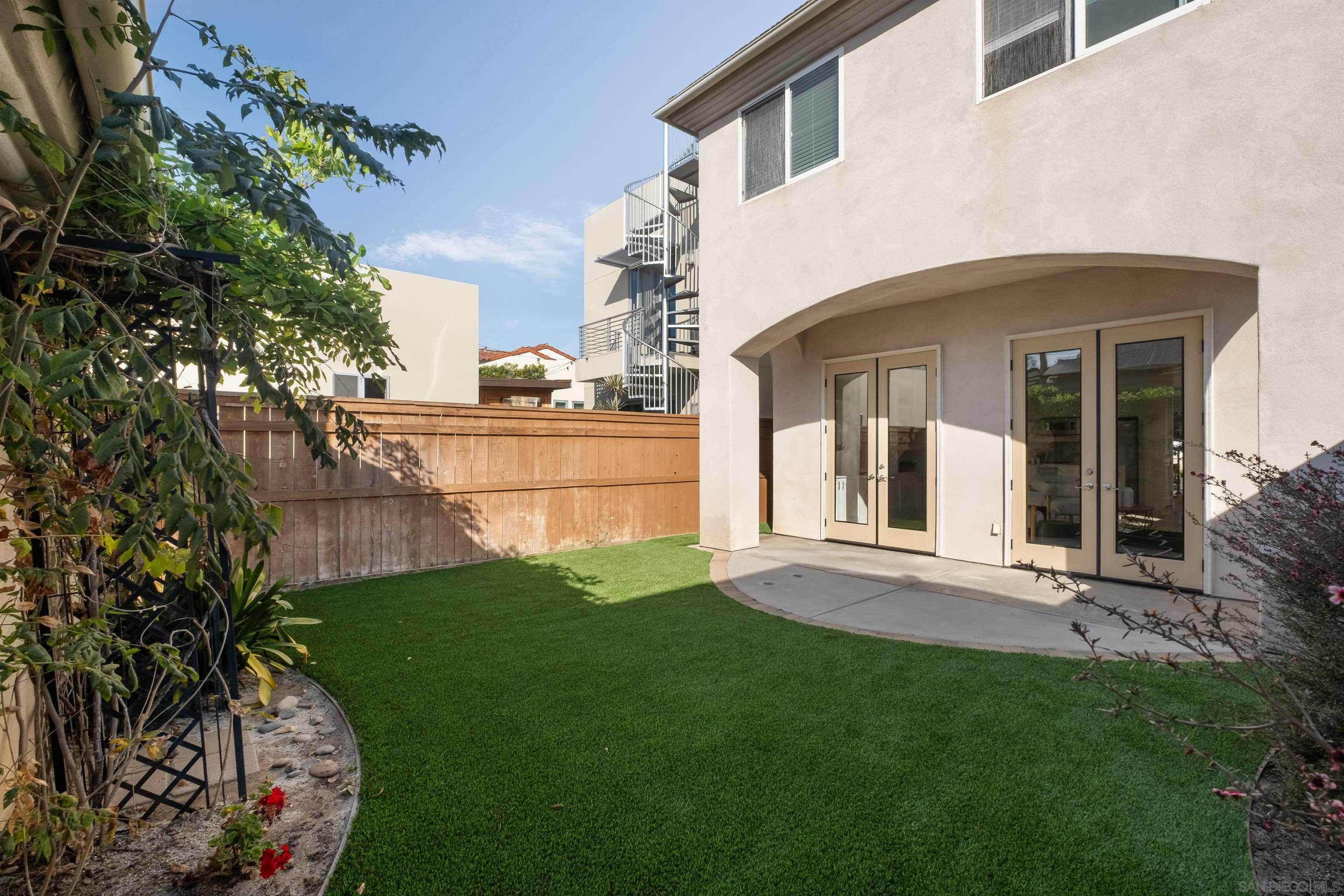 Detail Gallery Image 37 of 69 For 438  H, Coronado,  CA 92118 - 4 Beds | 2/1 Baths