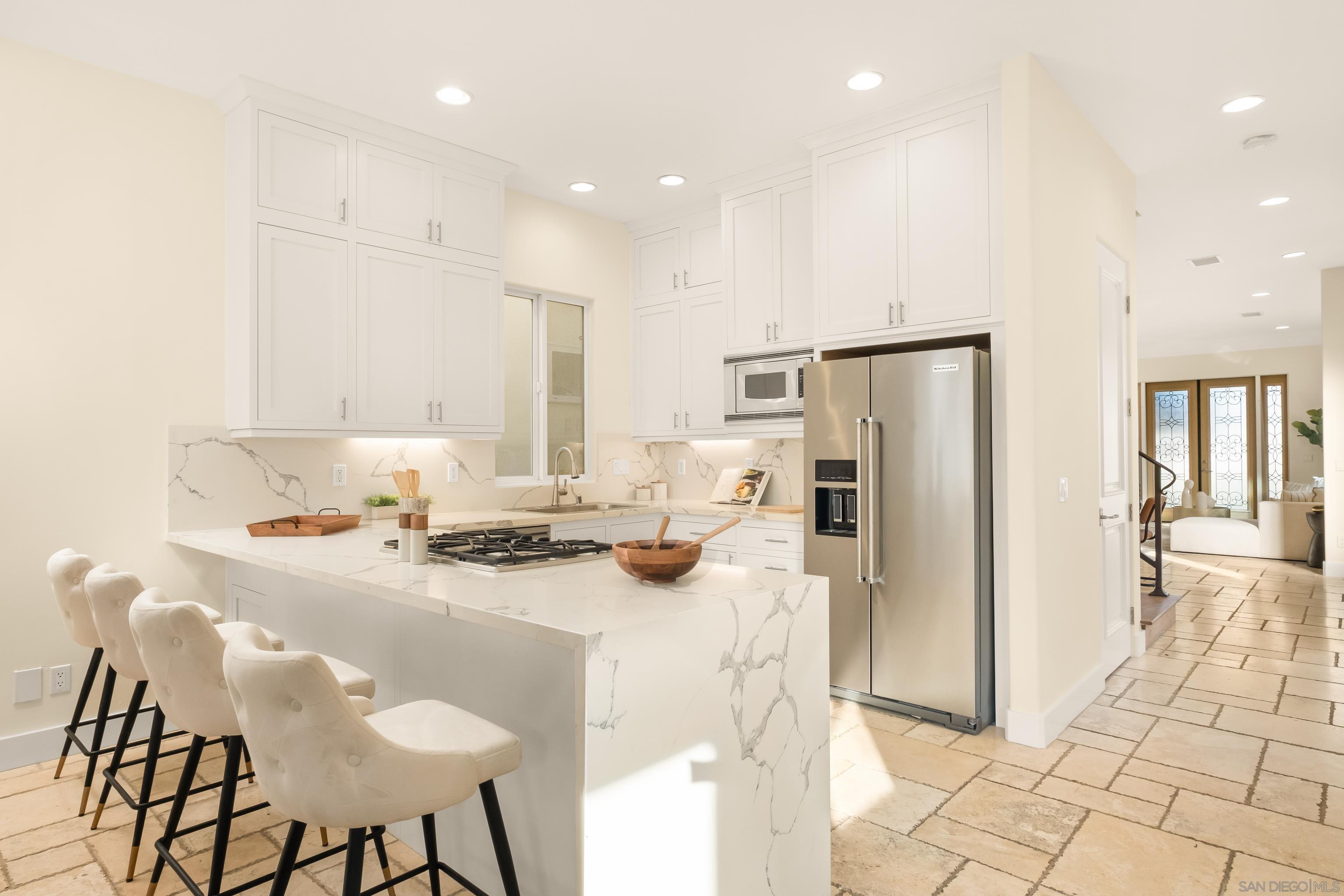 Detail Gallery Image 40 of 69 For 438  H, Coronado,  CA 92118 - 4 Beds | 2/1 Baths