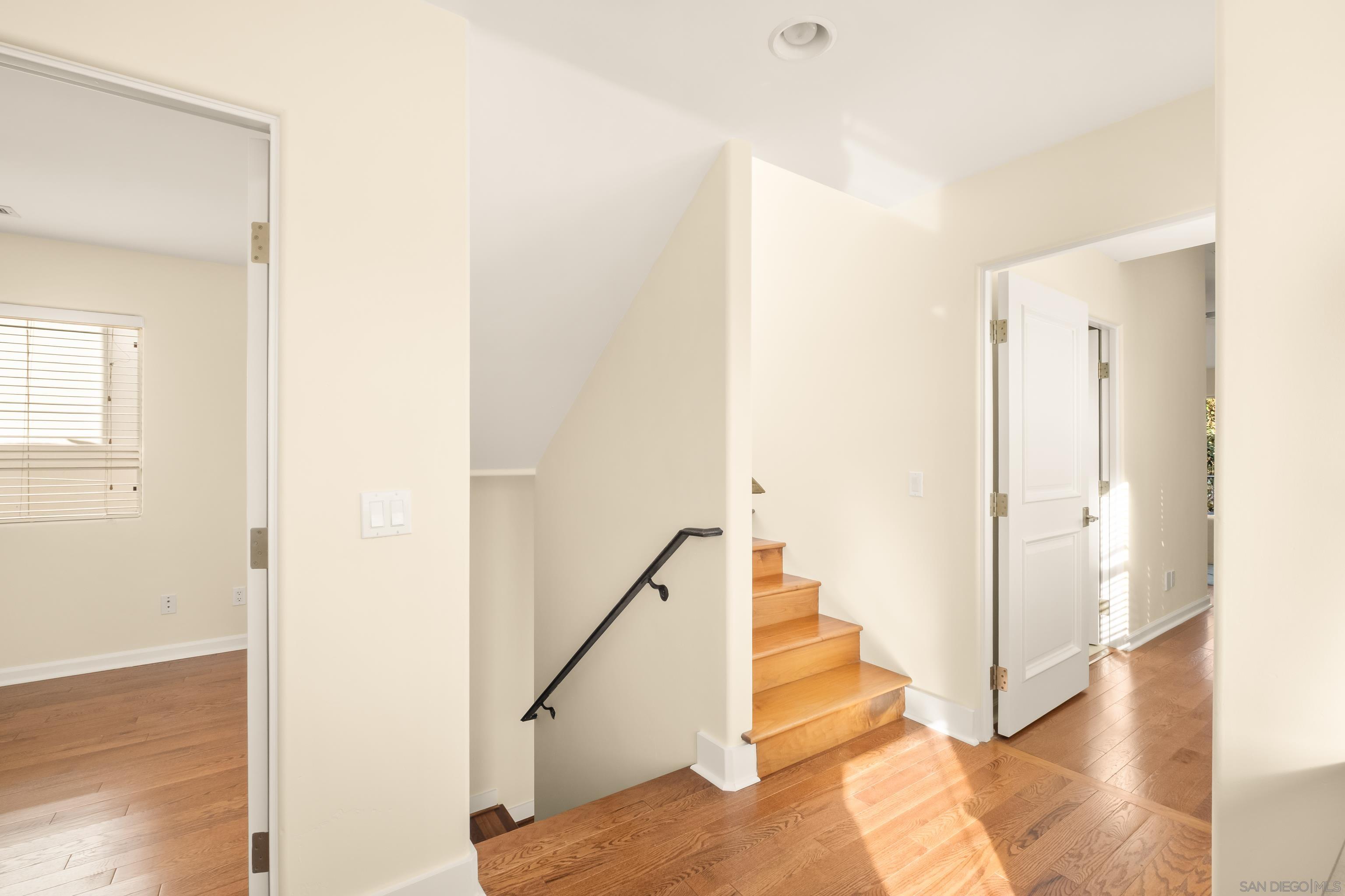 Detail Gallery Image 46 of 69 For 438  H, Coronado,  CA 92118 - 4 Beds | 2/1 Baths