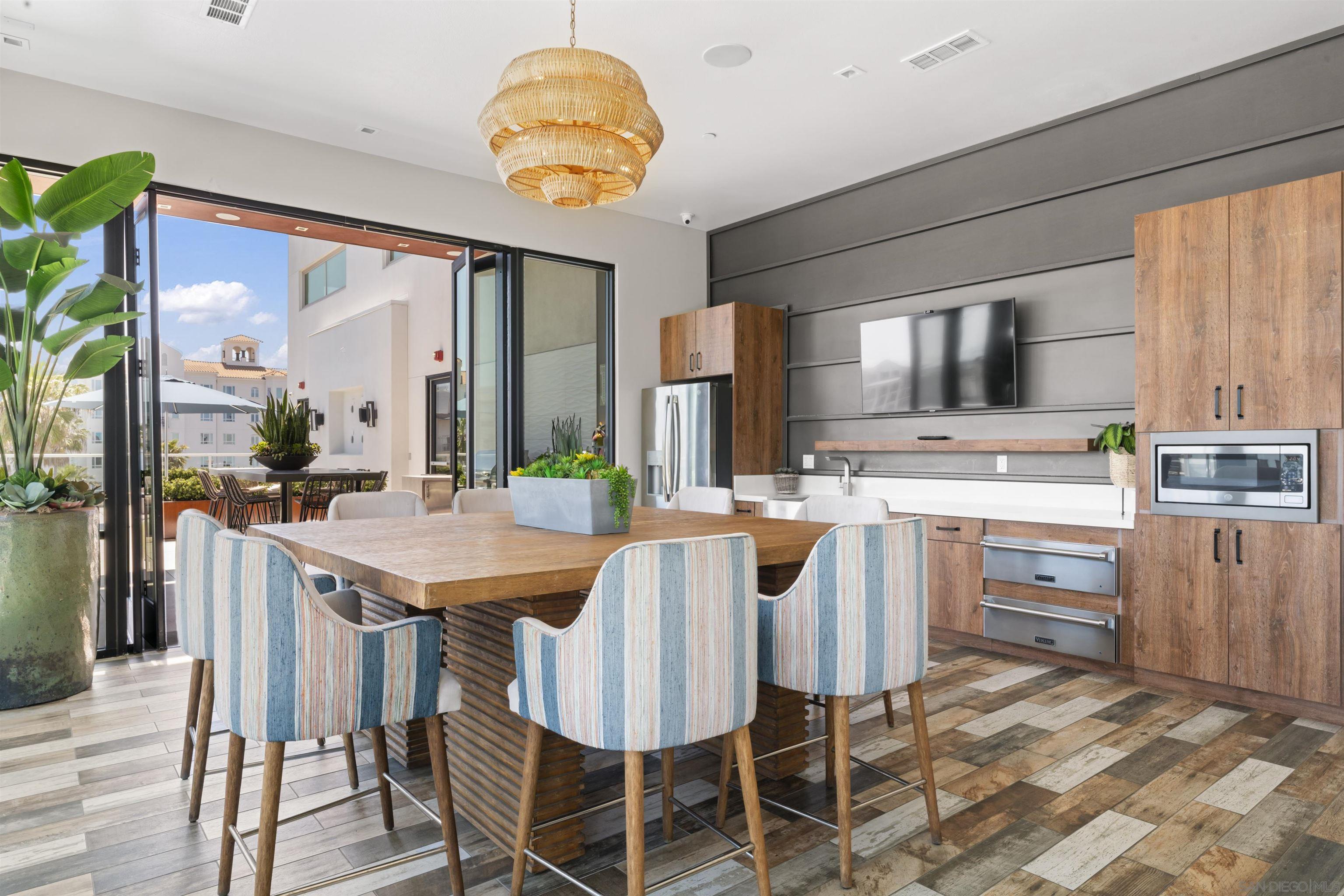 Detail Gallery Image 17 of 26 For 355 N Cleveland Street  #304,  Oceanside,  CA 92054 - 2 Beds | 2 Baths