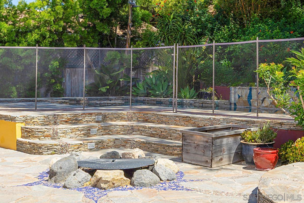 Detail Gallery Image 13 of 37 For 2023  via Tiempo, Cardiff By The Sea,  CA 92007 - 5 Beds | 3 Baths