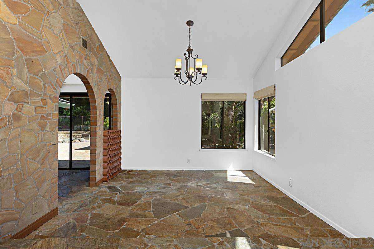 Detail Gallery Image 18 of 37 For 2023  via Tiempo, Cardiff By The Sea,  CA 92007 - 5 Beds | 3 Baths