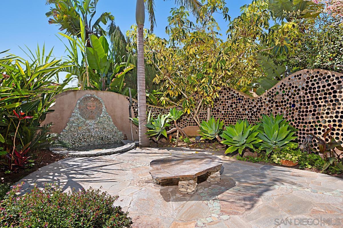 Detail Gallery Image 3 of 37 For 2023  via Tiempo, Cardiff By The Sea,  CA 92007 - 5 Beds | 3 Baths