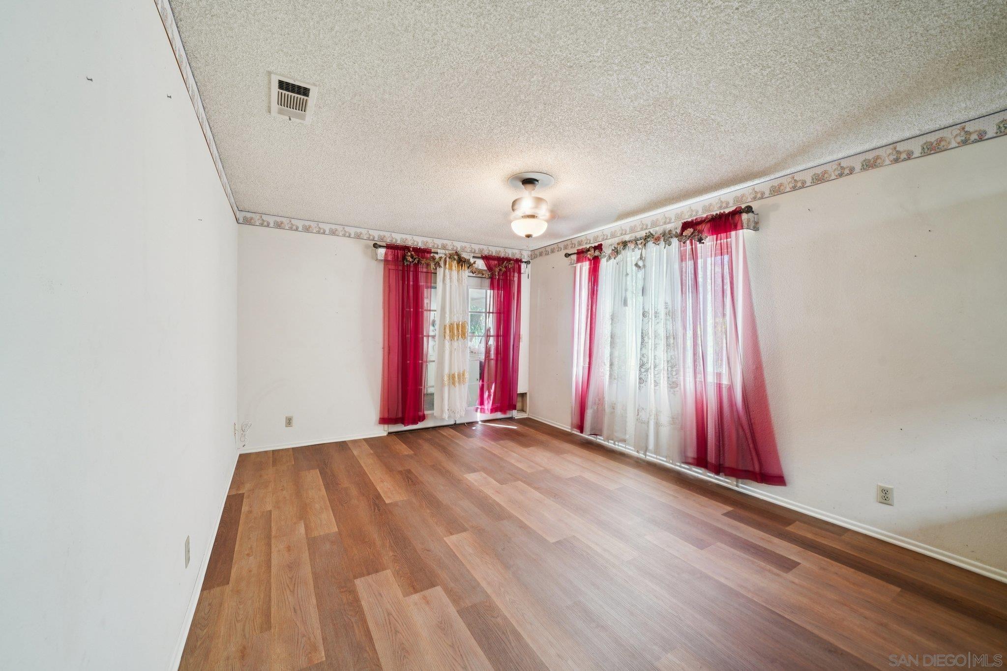 Detail Gallery Image 10 of 45 For 27920  Lexington, Sun City,  CA 92586 - 3 Beds | 2 Baths