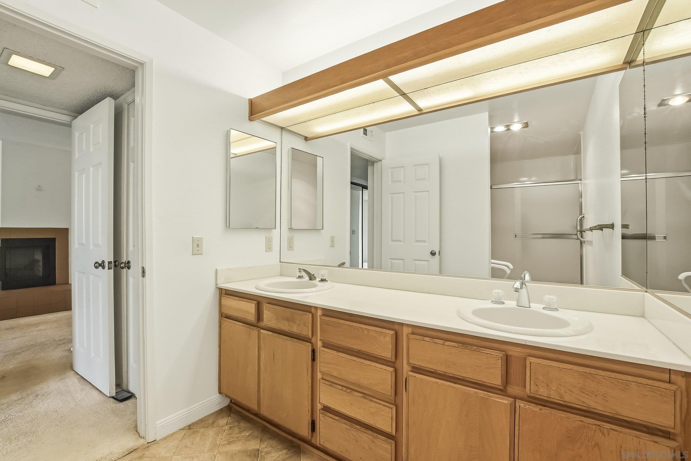 Detail Gallery Image 14 of 18 For 3130  Avenida De Portugal  #102,  San Diego,  CA 92106 - 2 Beds | 2 Baths